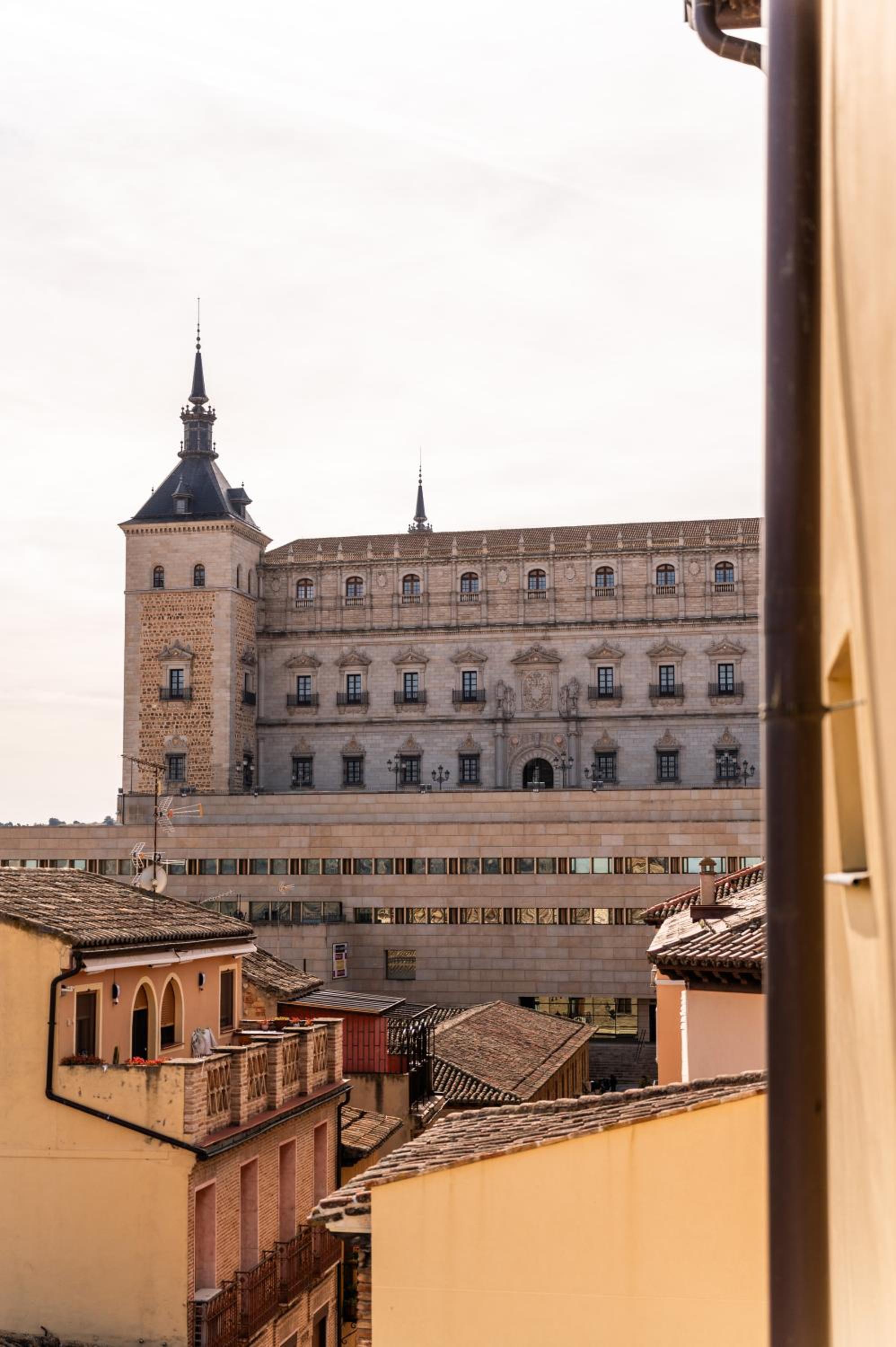Apartamentos Santa Fe - Calle Armas by Toledo AP