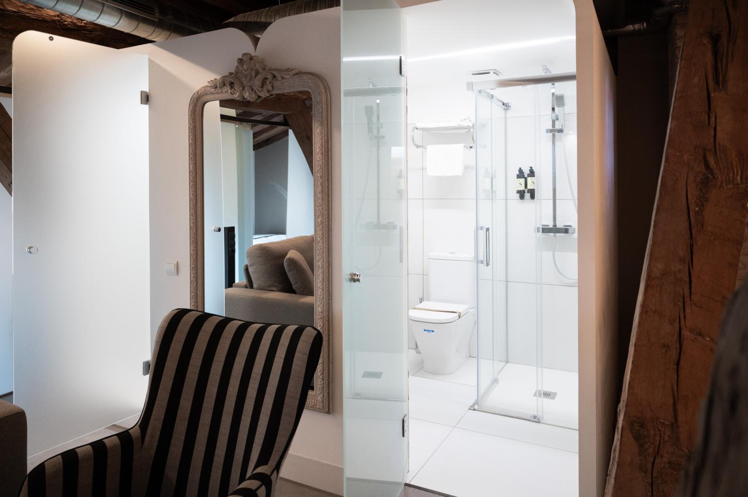 Apartamentos Santa Fe - Calle Armas by Toledo AP