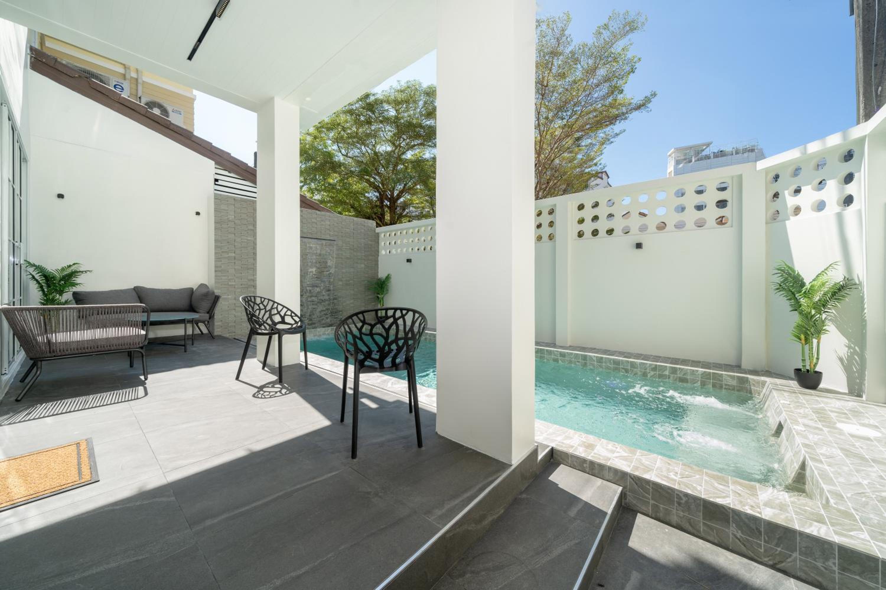 Patong private pool Villa 5BR 4Bath By MP property