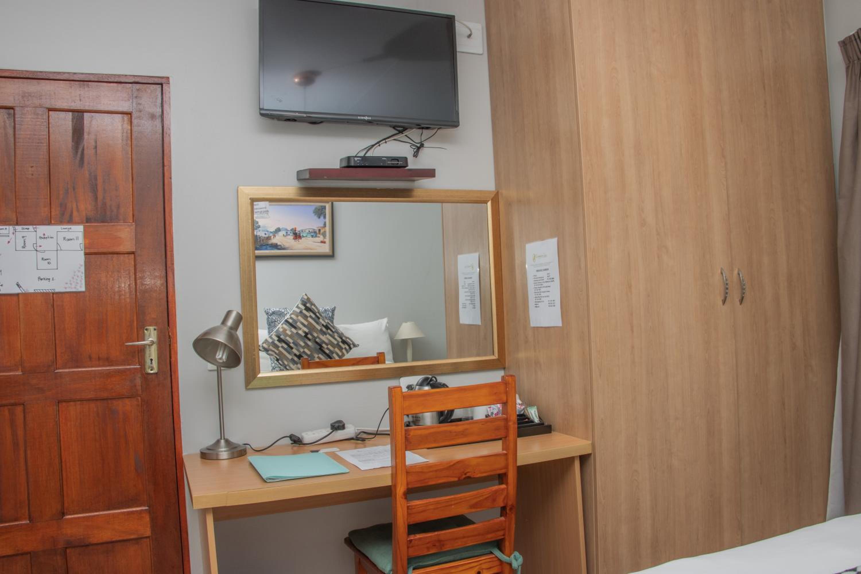 Woodpecker's Inn Guest House