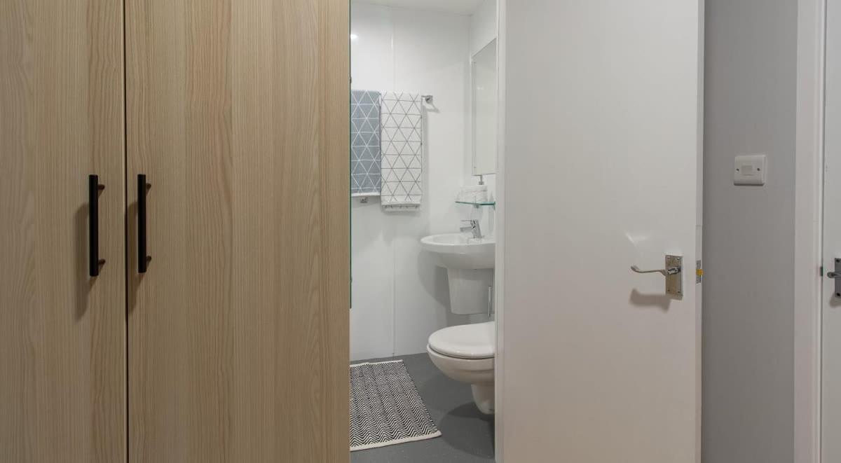 For Students Only Straits Manor in Sheffield