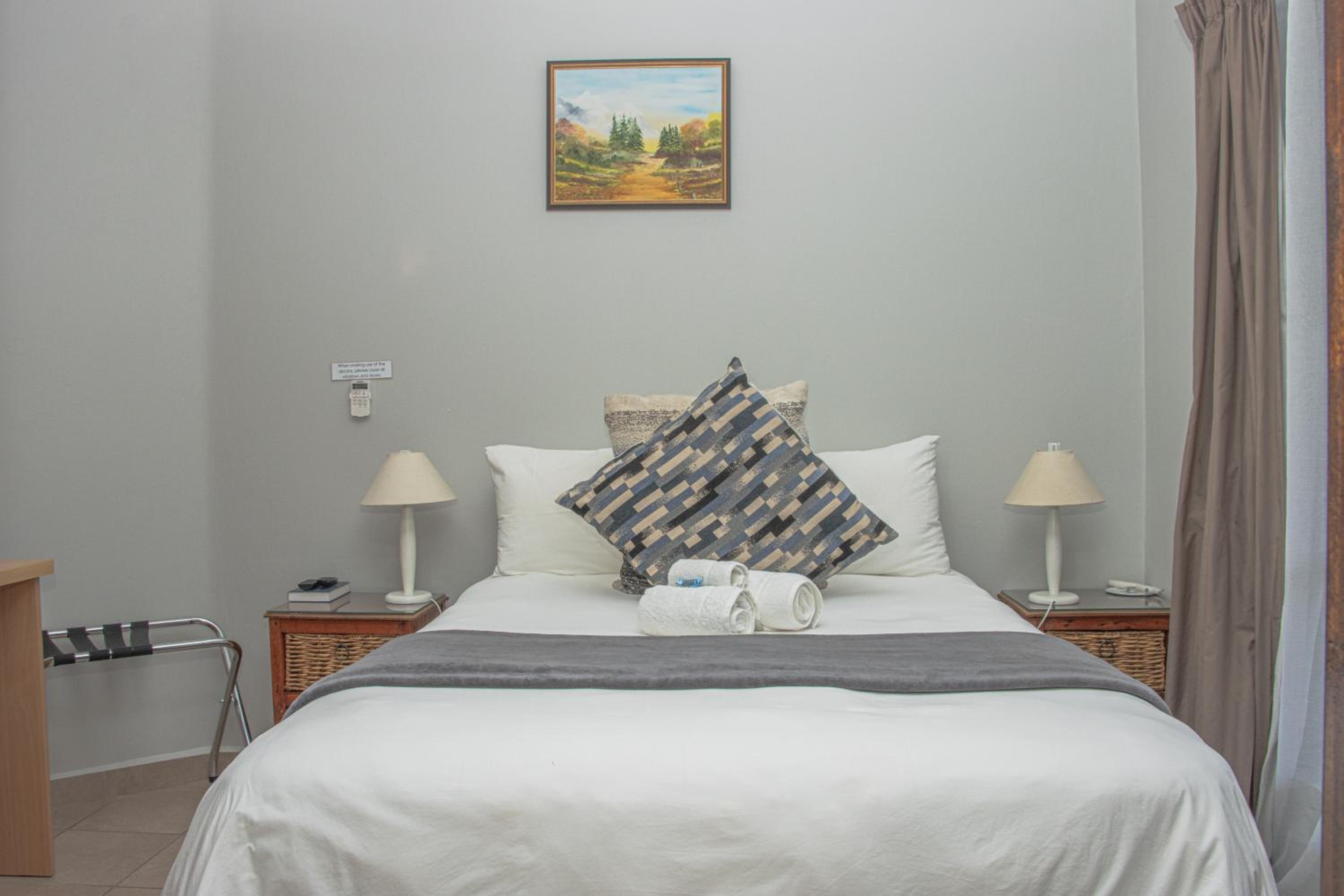 Woodpecker's Inn Guest House