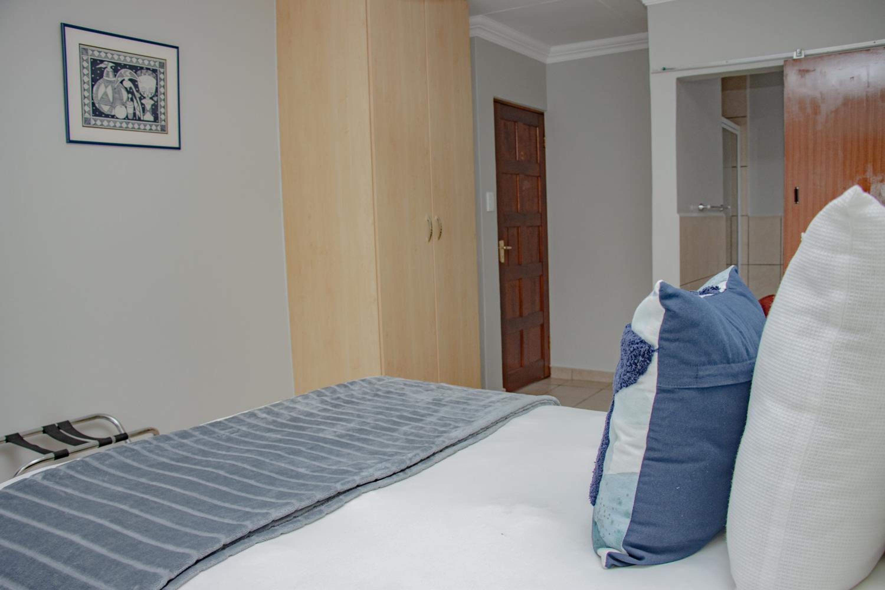Woodpecker's Inn Guest House