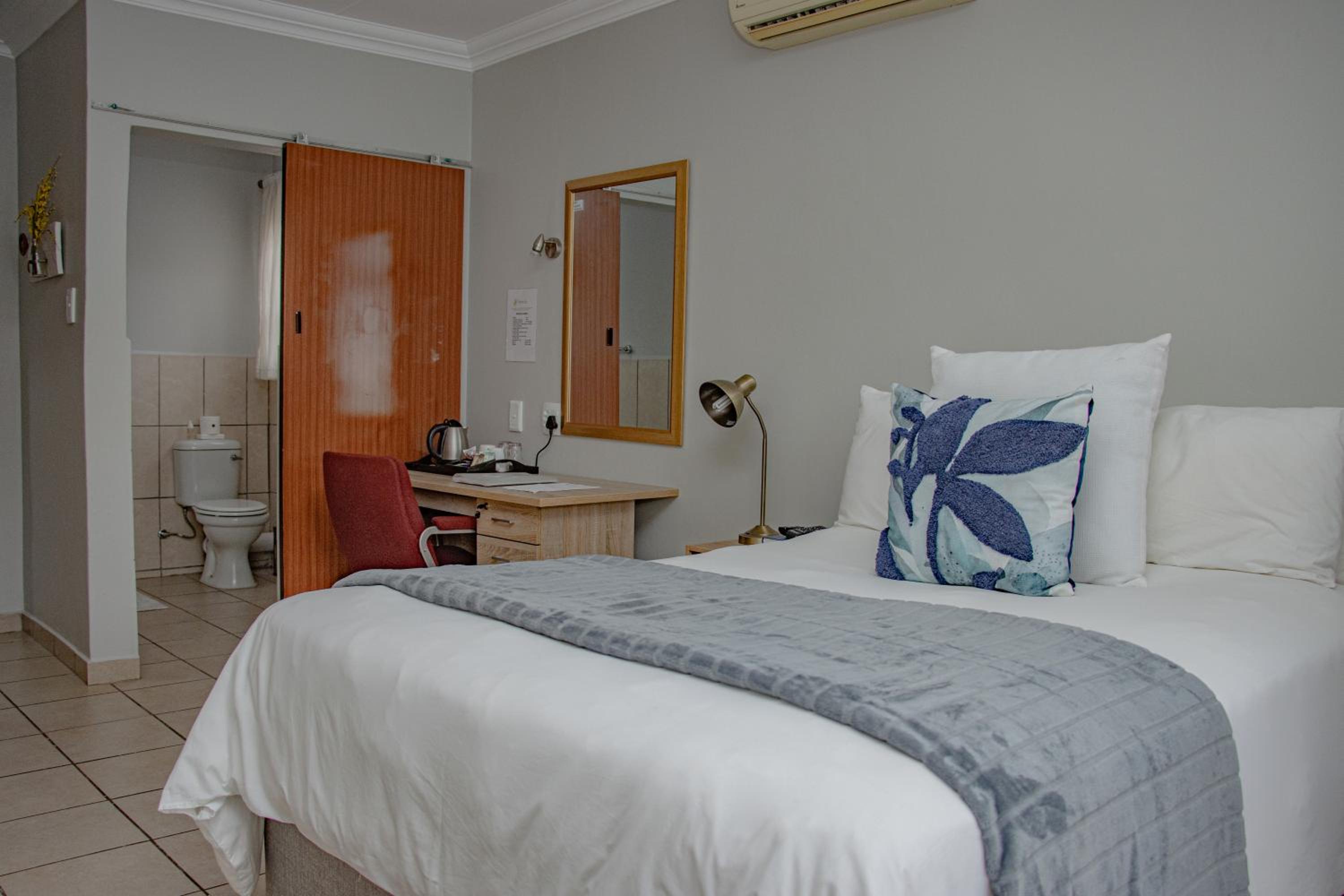 Woodpecker's Inn Guest House