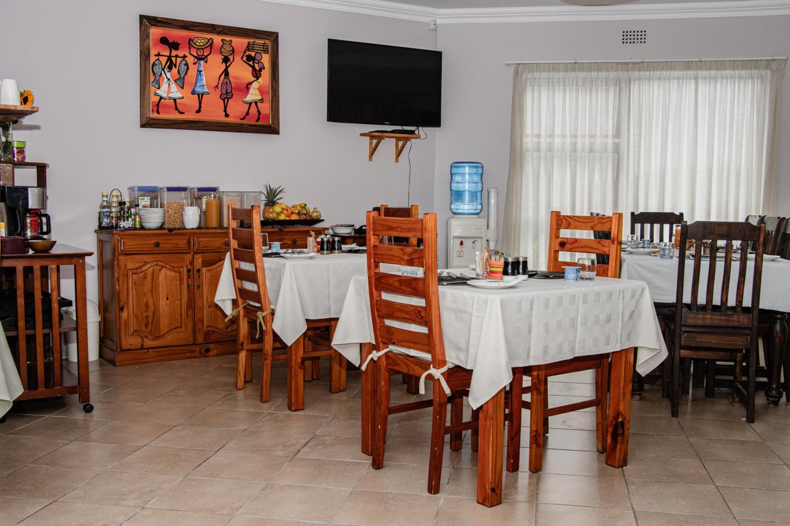 Woodpecker's Inn Guest House