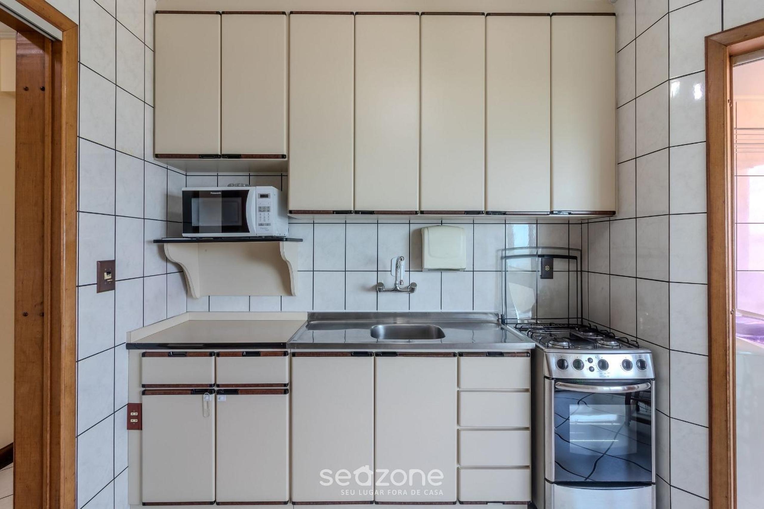 3BR seafront apt w/ BBQ in Itapema CON0101