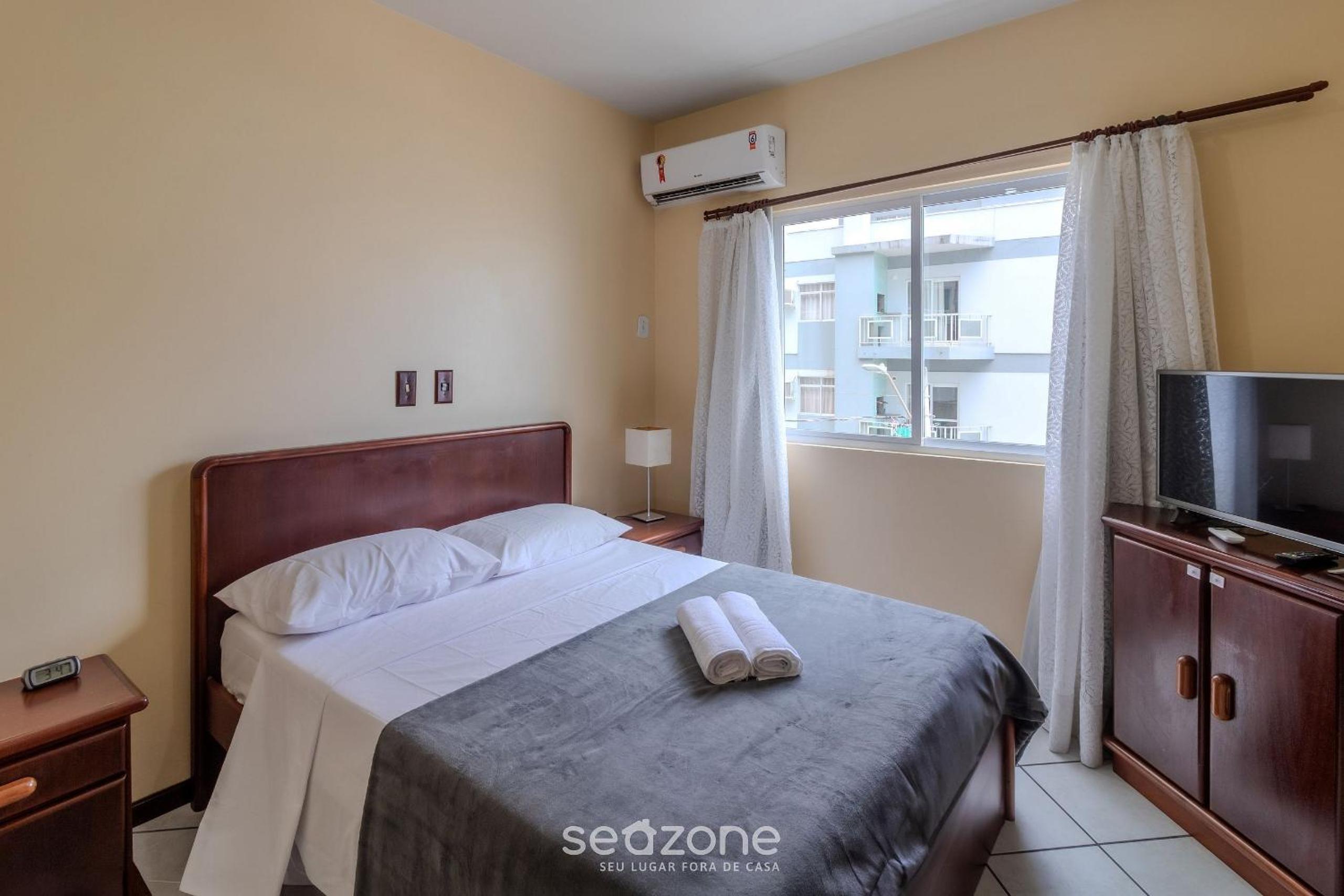 3BR seafront apt w/ BBQ in Itapema CON0101