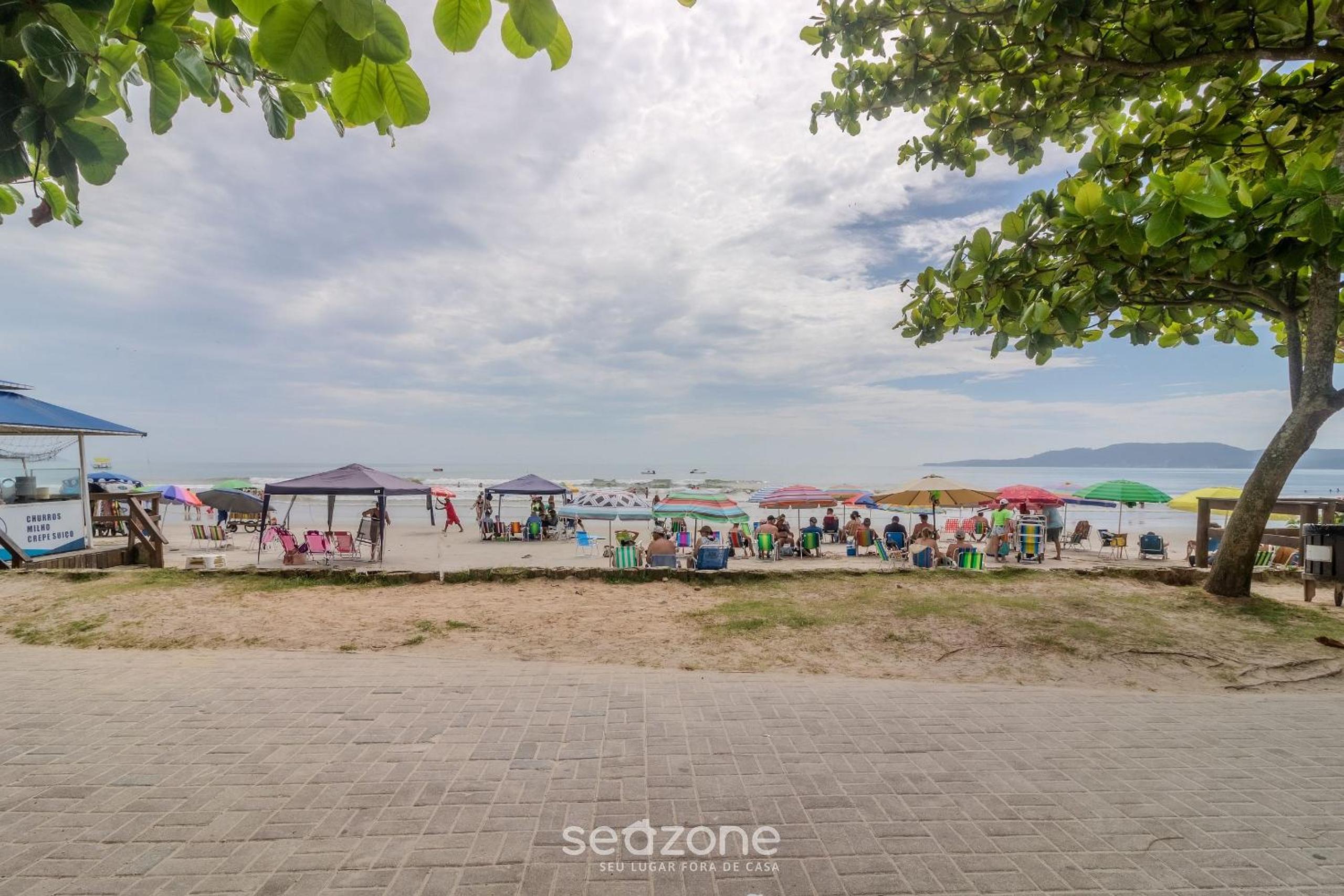3BR seafront apt w/ BBQ in Itapema CON0101