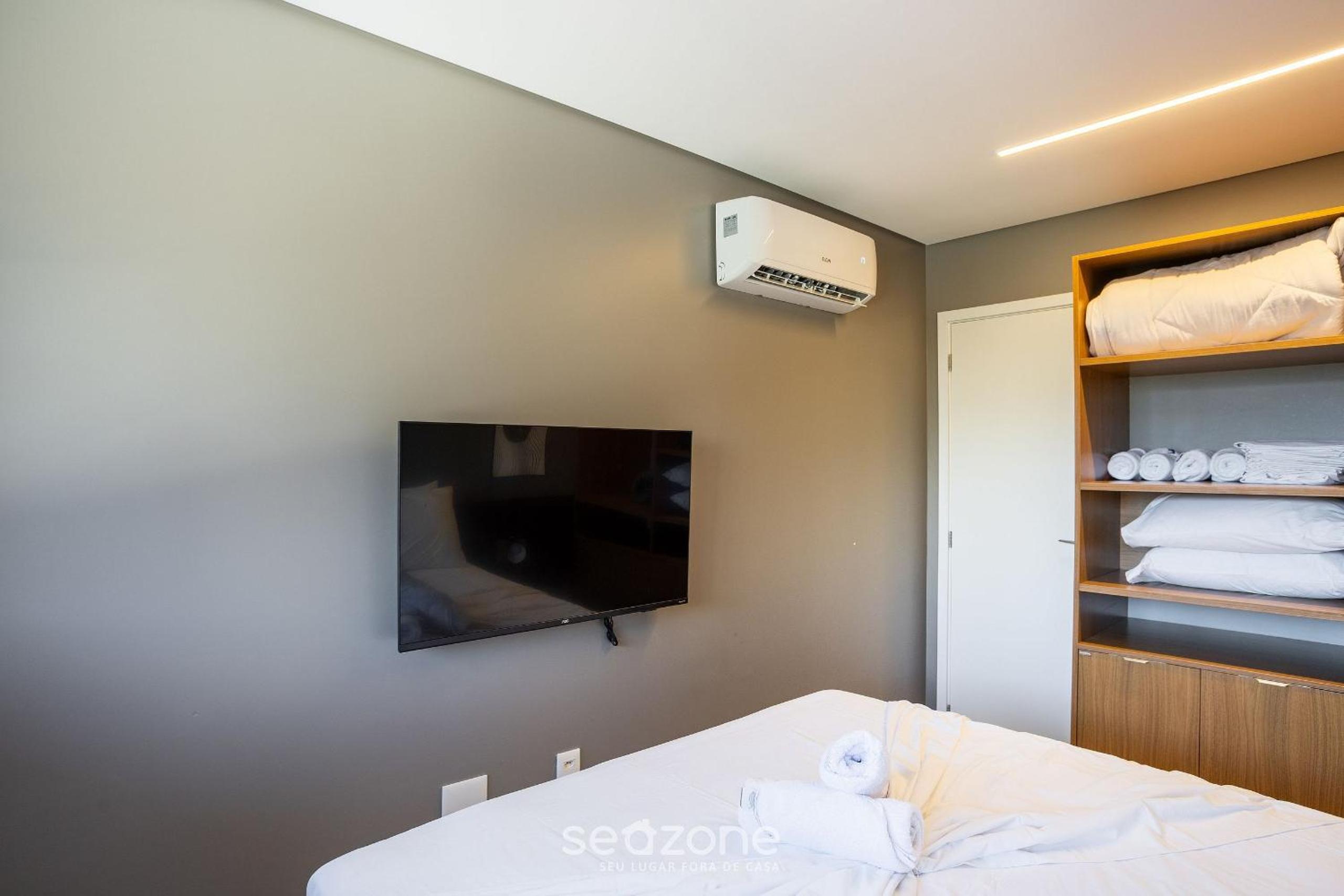 Apt with Pool 200m from the Beach SKC0414