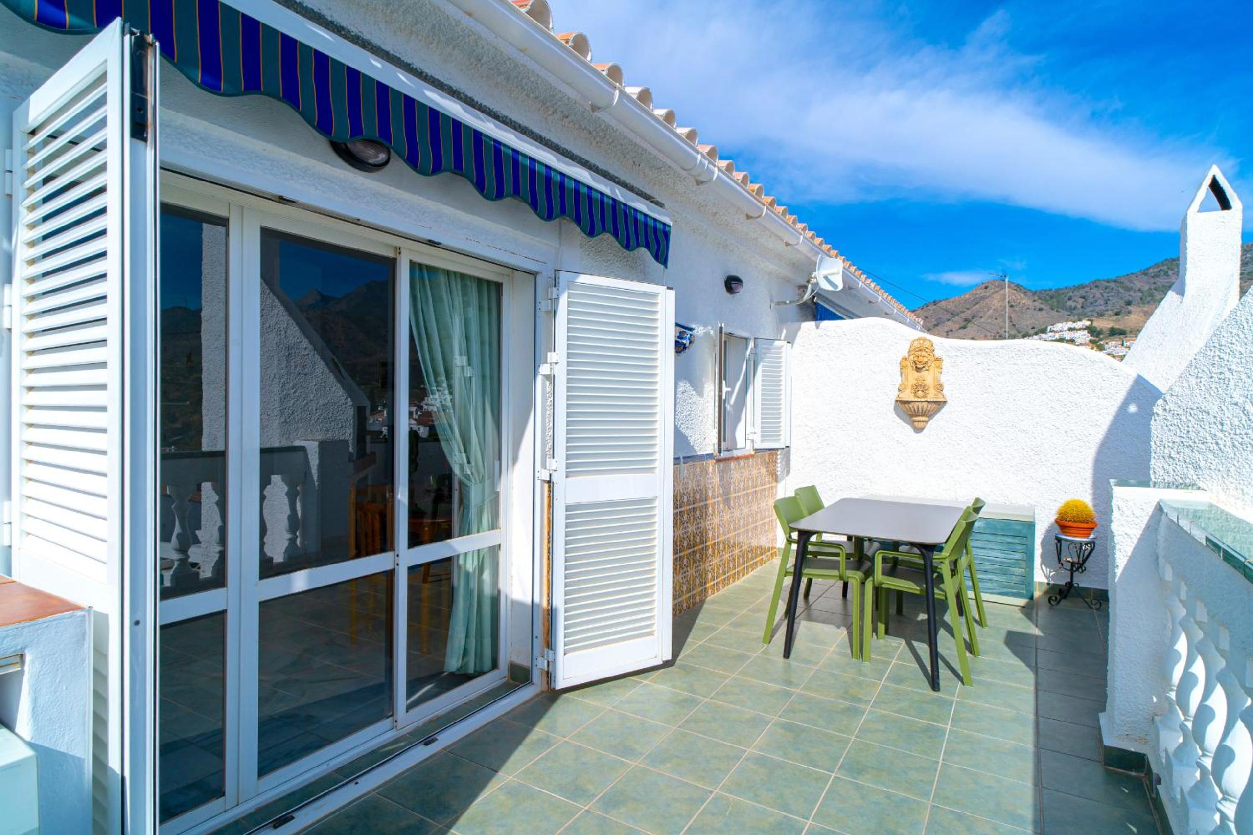 Sunny Terrace Chimenea by Casasol