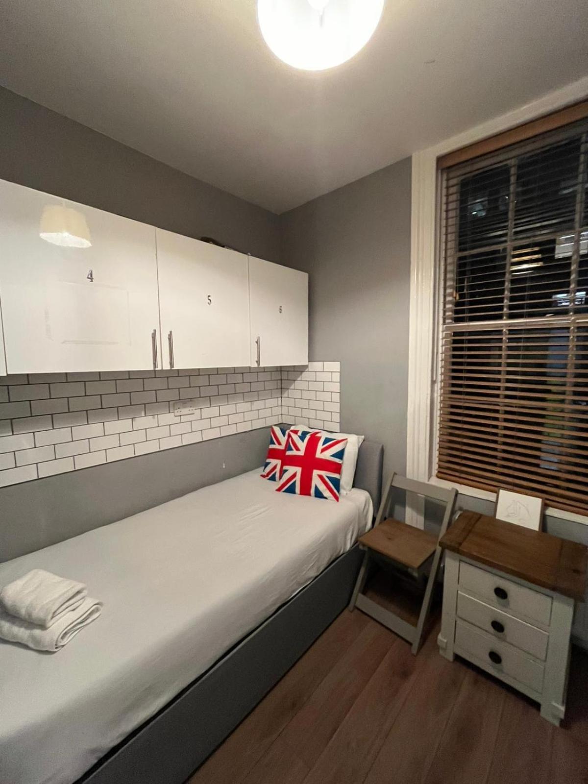 Edgware rooms