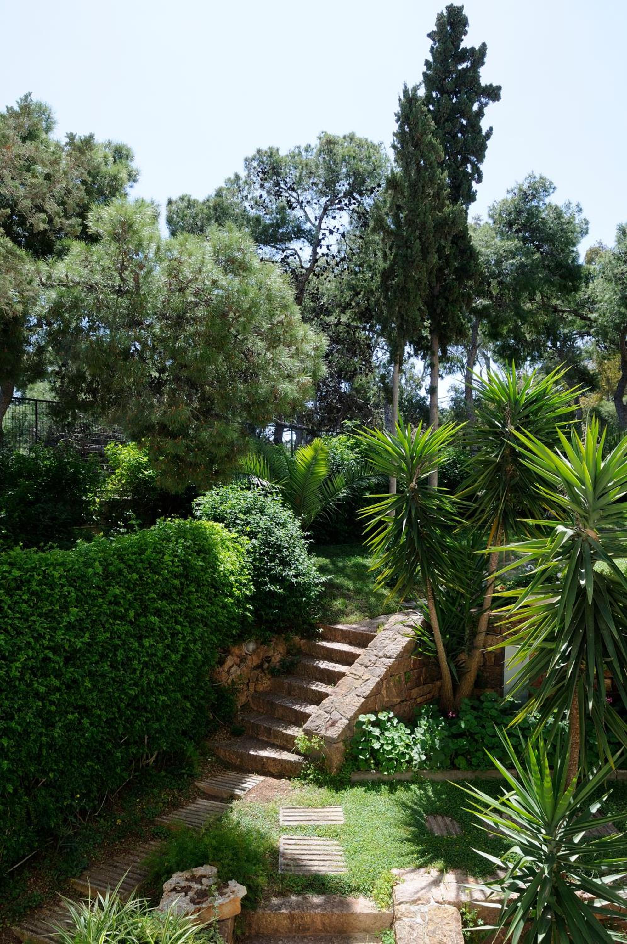 Kavouri Flat