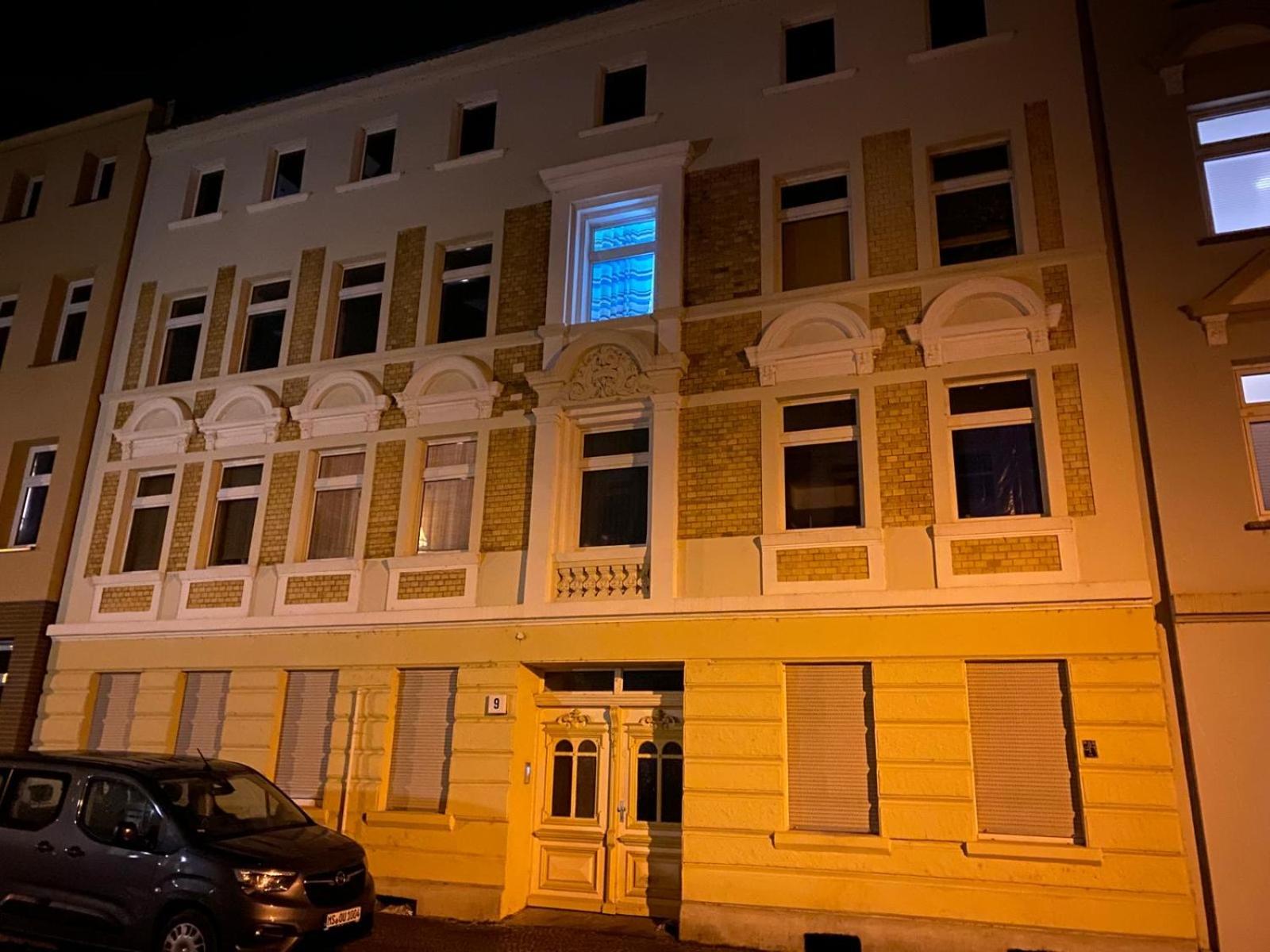 Neu saniertes Penthouse Apartment mit offener Wohnküche