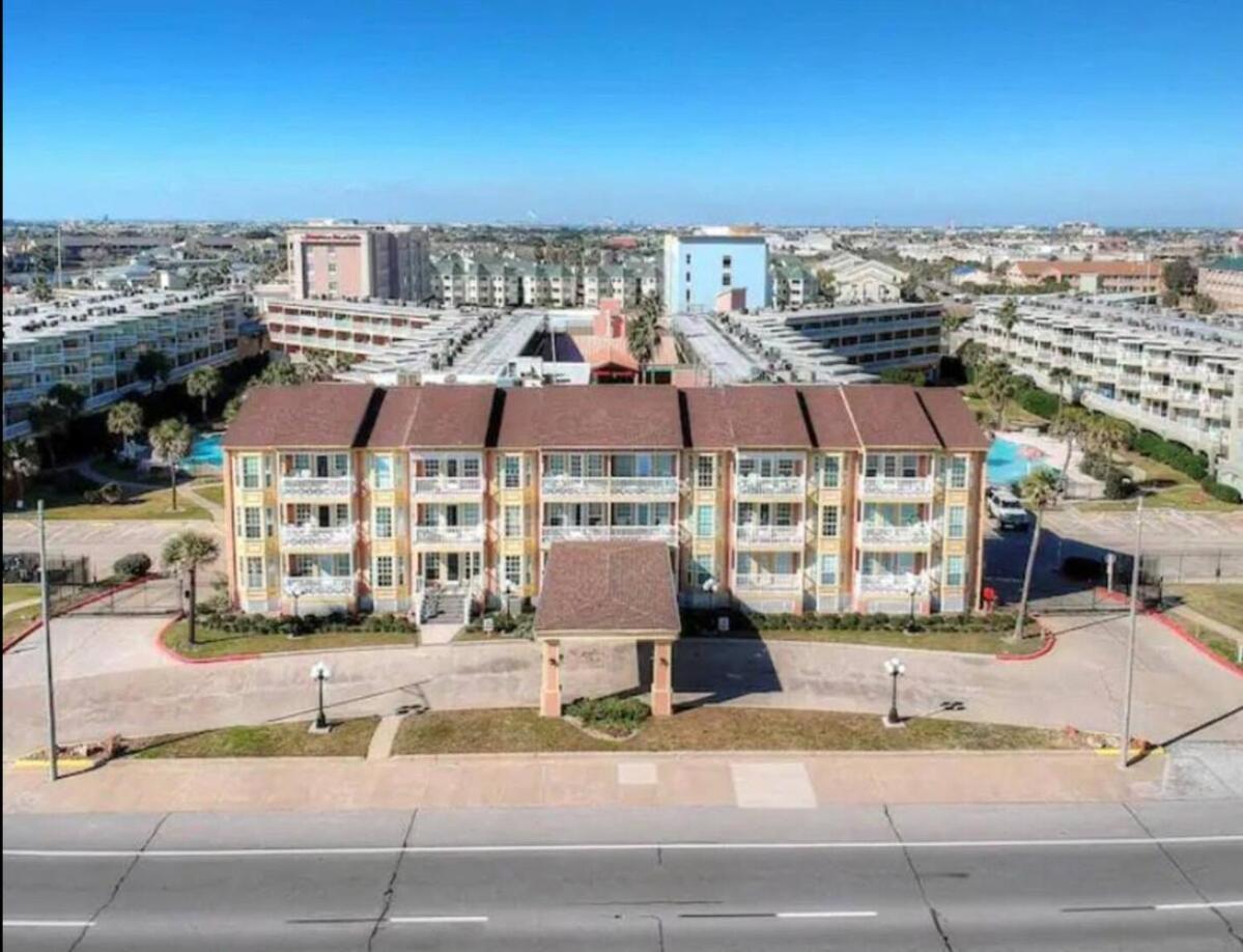 Ocean & Pool View - Hot Tub - 2 Pools - Gym - Tennis ct - Shoreline Stays 10