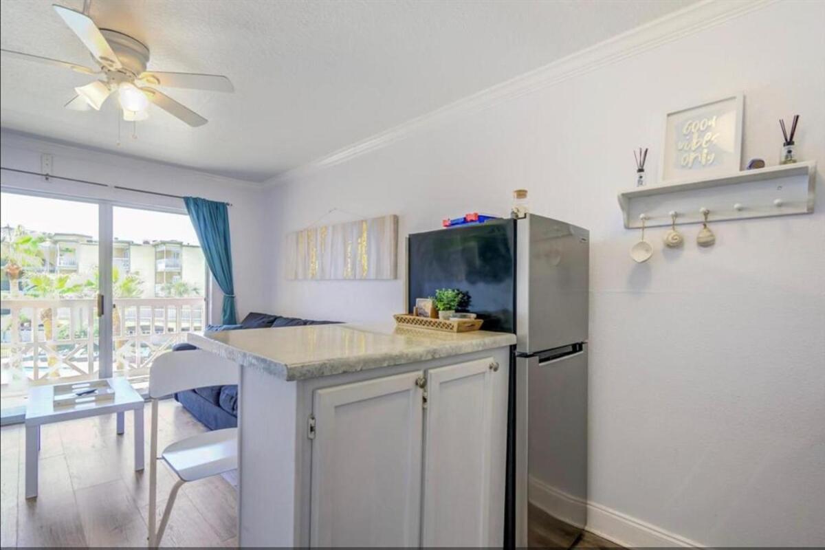 Ocean & Pool View - Hot Tub - 2 Pools - Gym - Tennis ct - Shoreline Stays 10