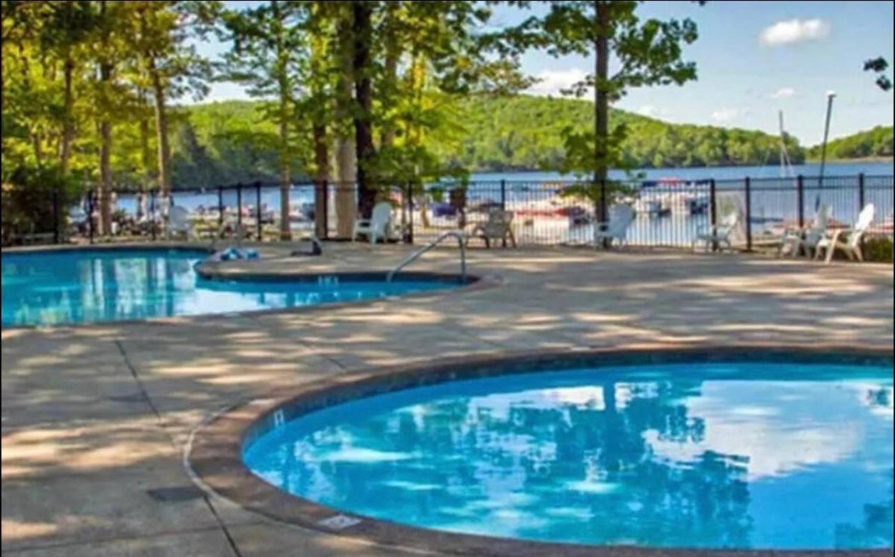 Lakefront Poconos Retreat! Pool and Hot Tub Access