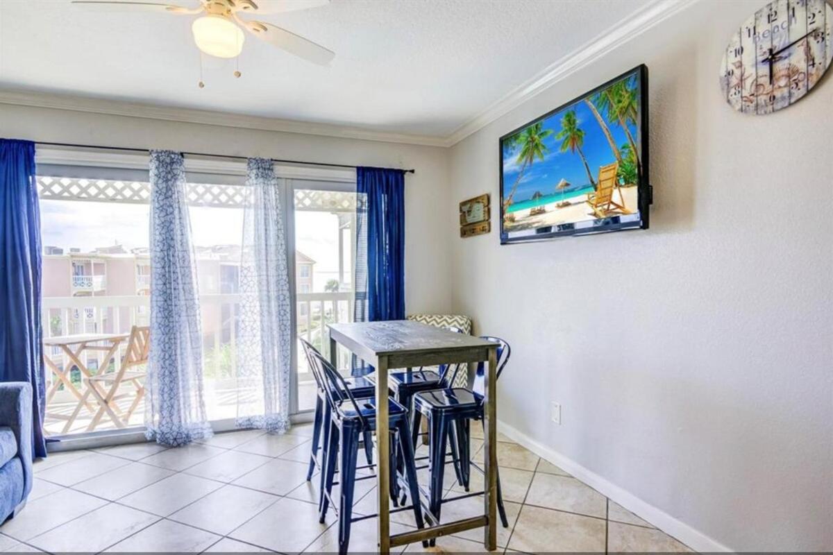 Ocean & Pool View - Top Floor - 2 Pools - Hot Tub - GYM - Tennis ct - SS03