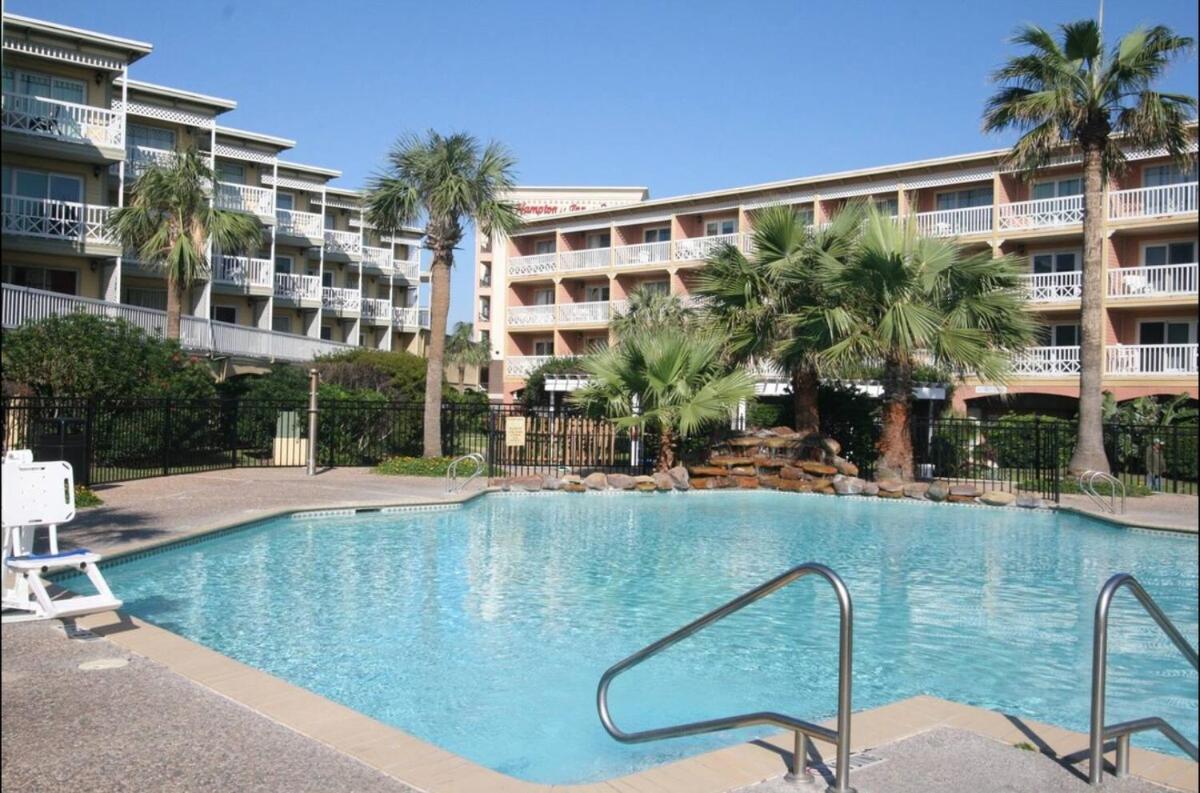 Ocean & Pool View - Top Floor - 2 Pools - Hot Tub - GYM - Tennis ct - SS03