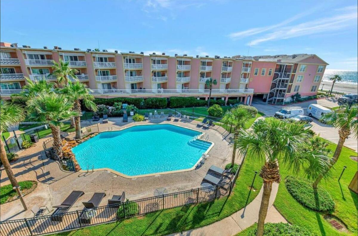 Ocean & Pool View - Top Floor - 2 Pools - Hot Tub - GYM - Tennis ct - SS03