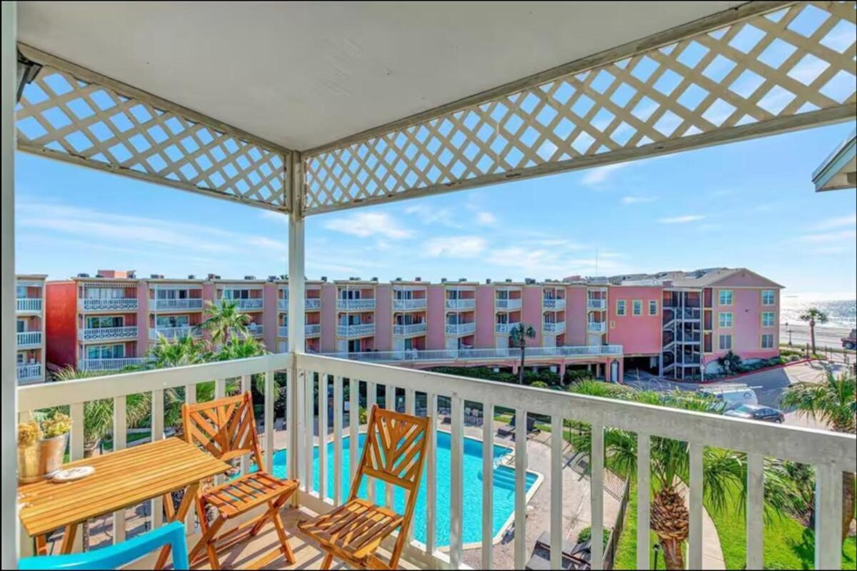 Ocean & Pool View - Top Floor - 2 Pools - Hot Tub - GYM - Tennis ct - SS03