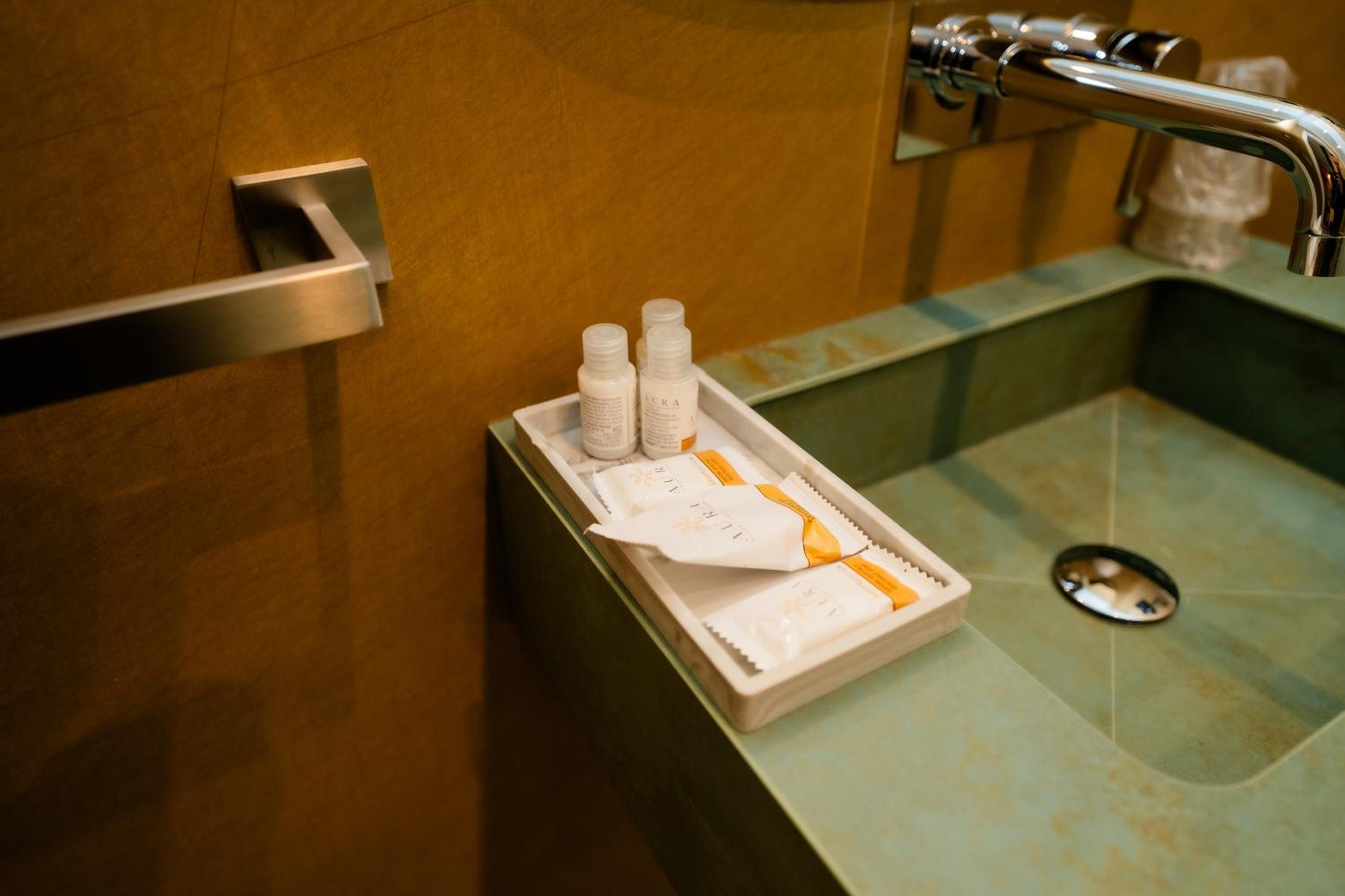 Four Points Suites