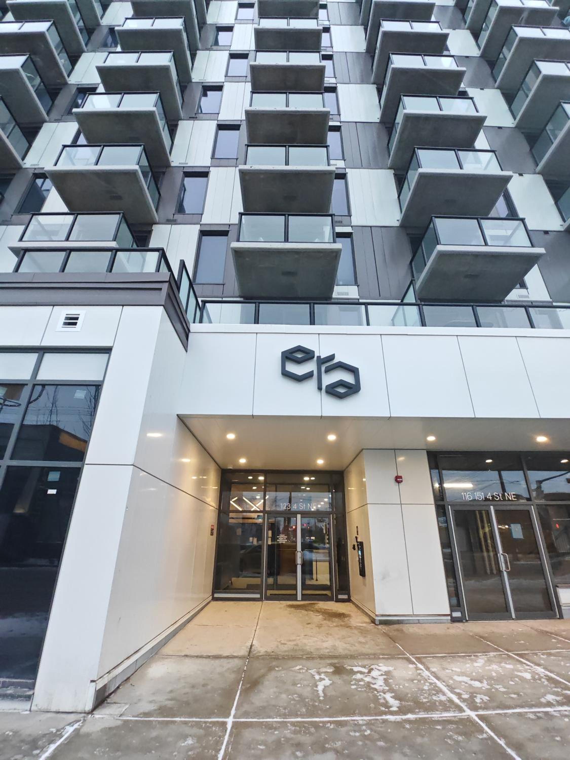 Bow River Cabin - Downtown - River Front - Free Street Parking