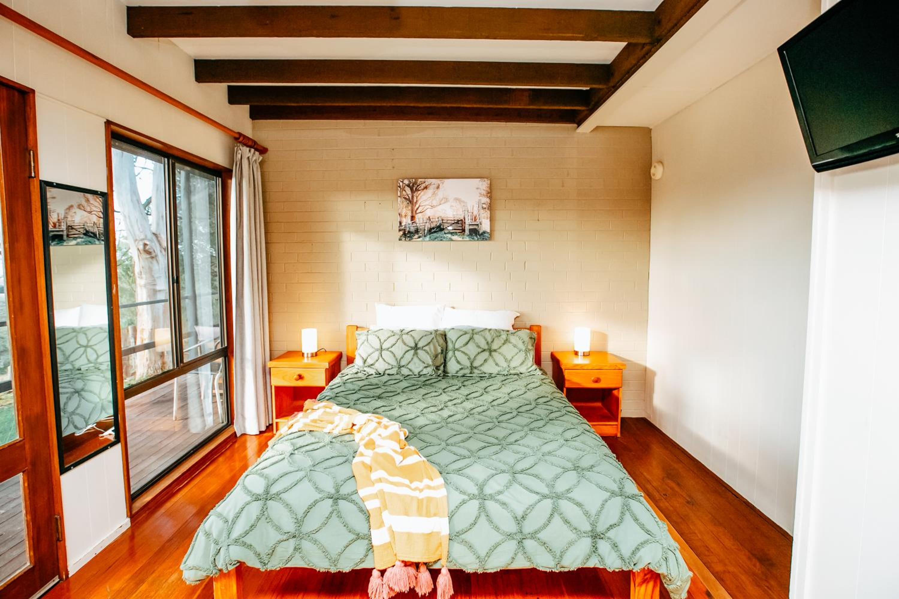 Bumblebrook Farm Motel