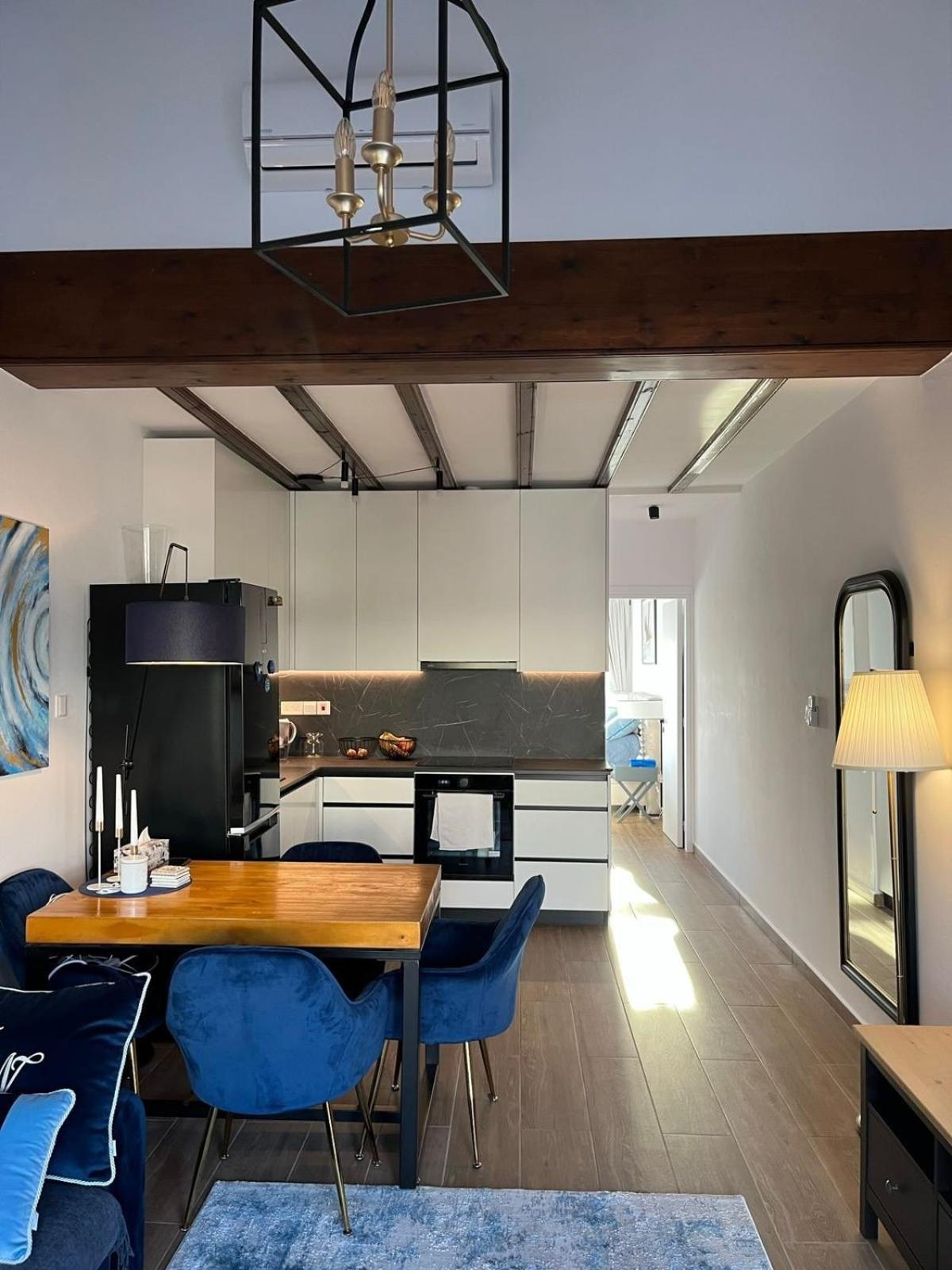 Breath taking seaview Apartment at Lighthouse Beach