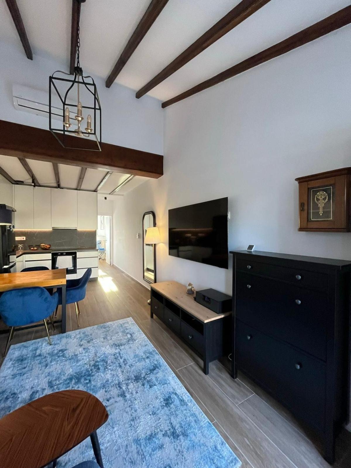 Breath taking seaview Apartment at Lighthouse Beach