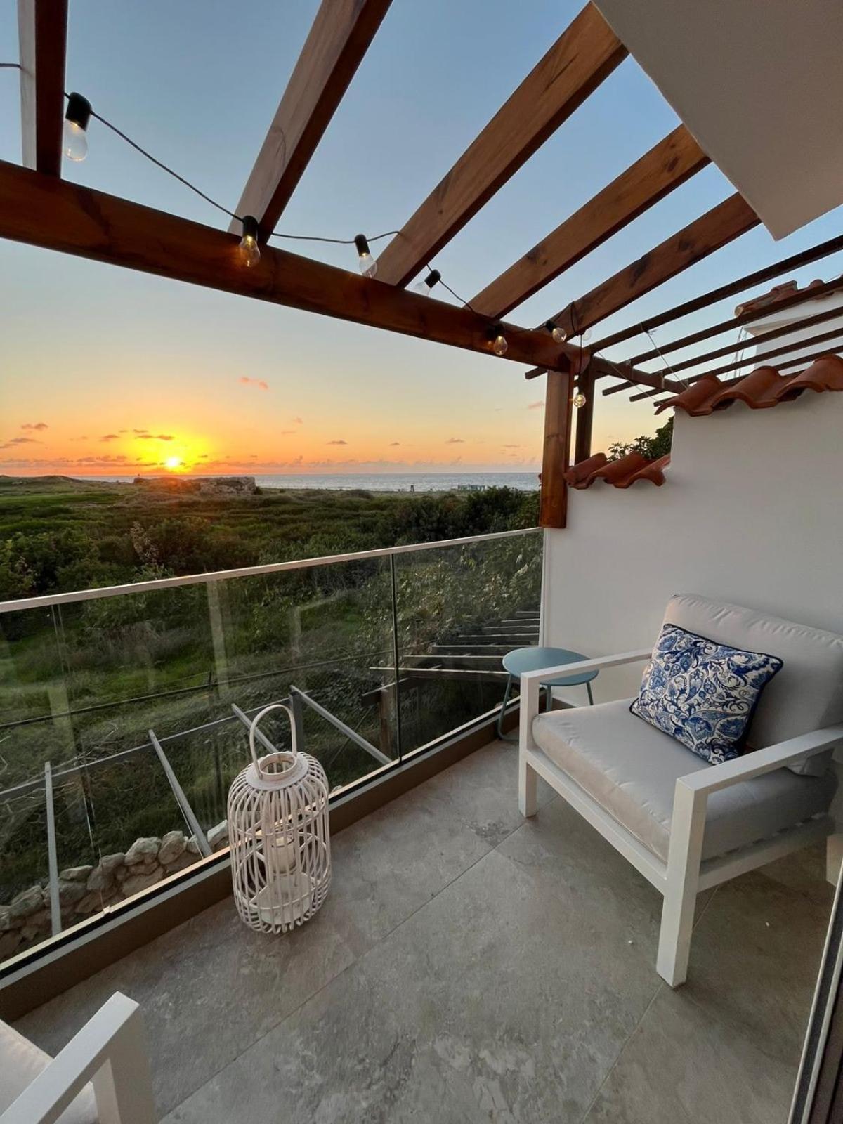 Breath taking seaview Apartment at Lighthouse Beach