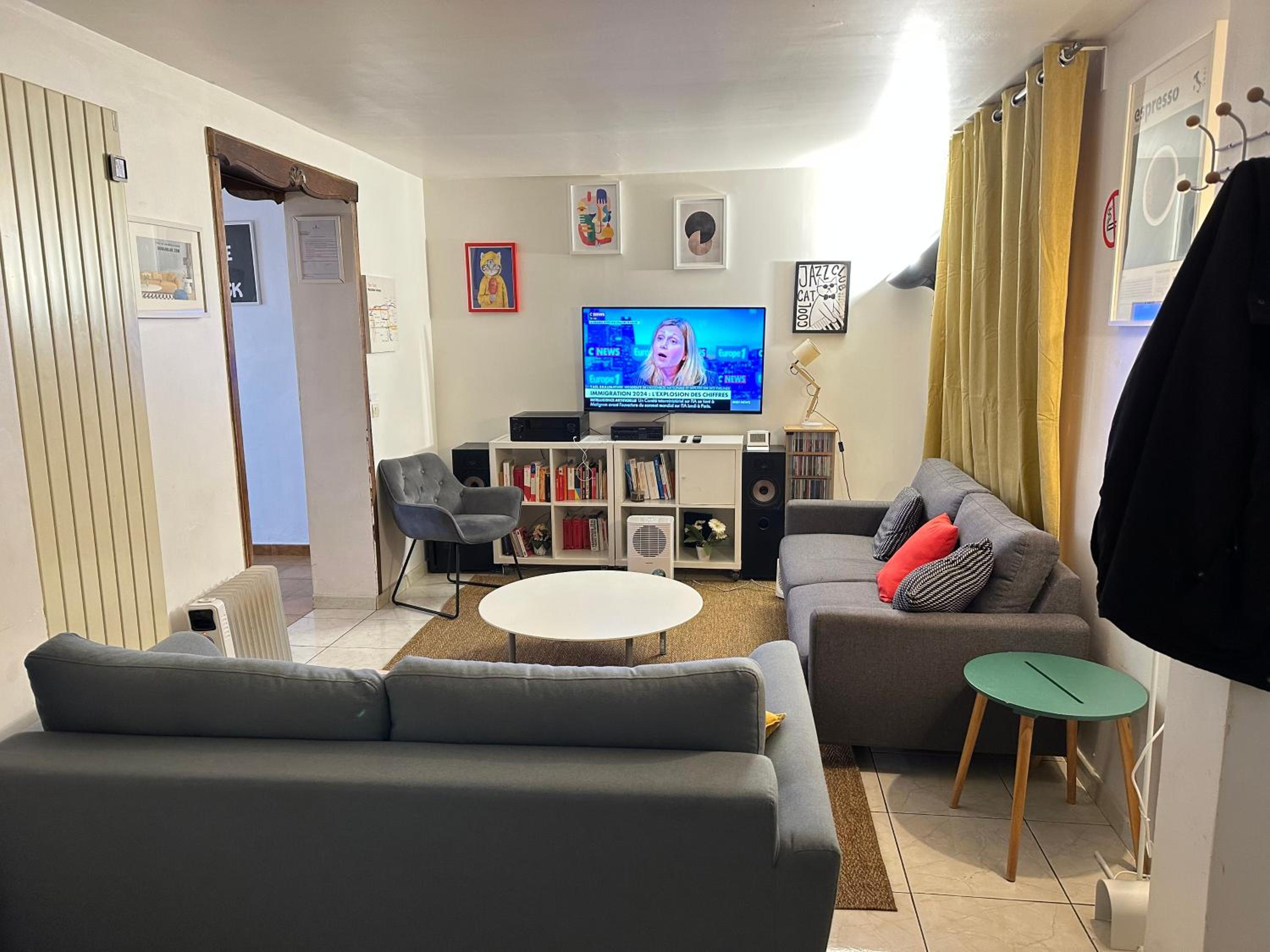 Aubervilliers maison de ville près métro 7 by immo kit bnb