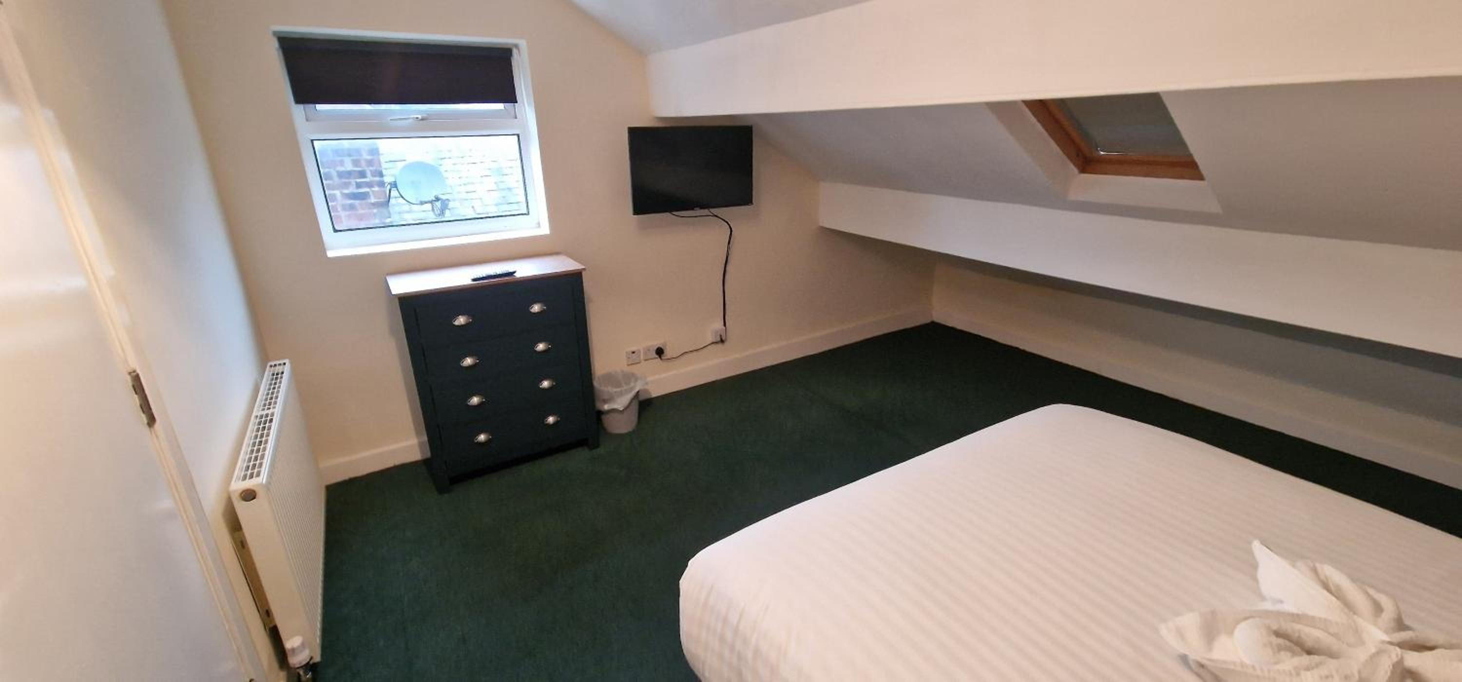QUICK ROOMz WAKEFIELD