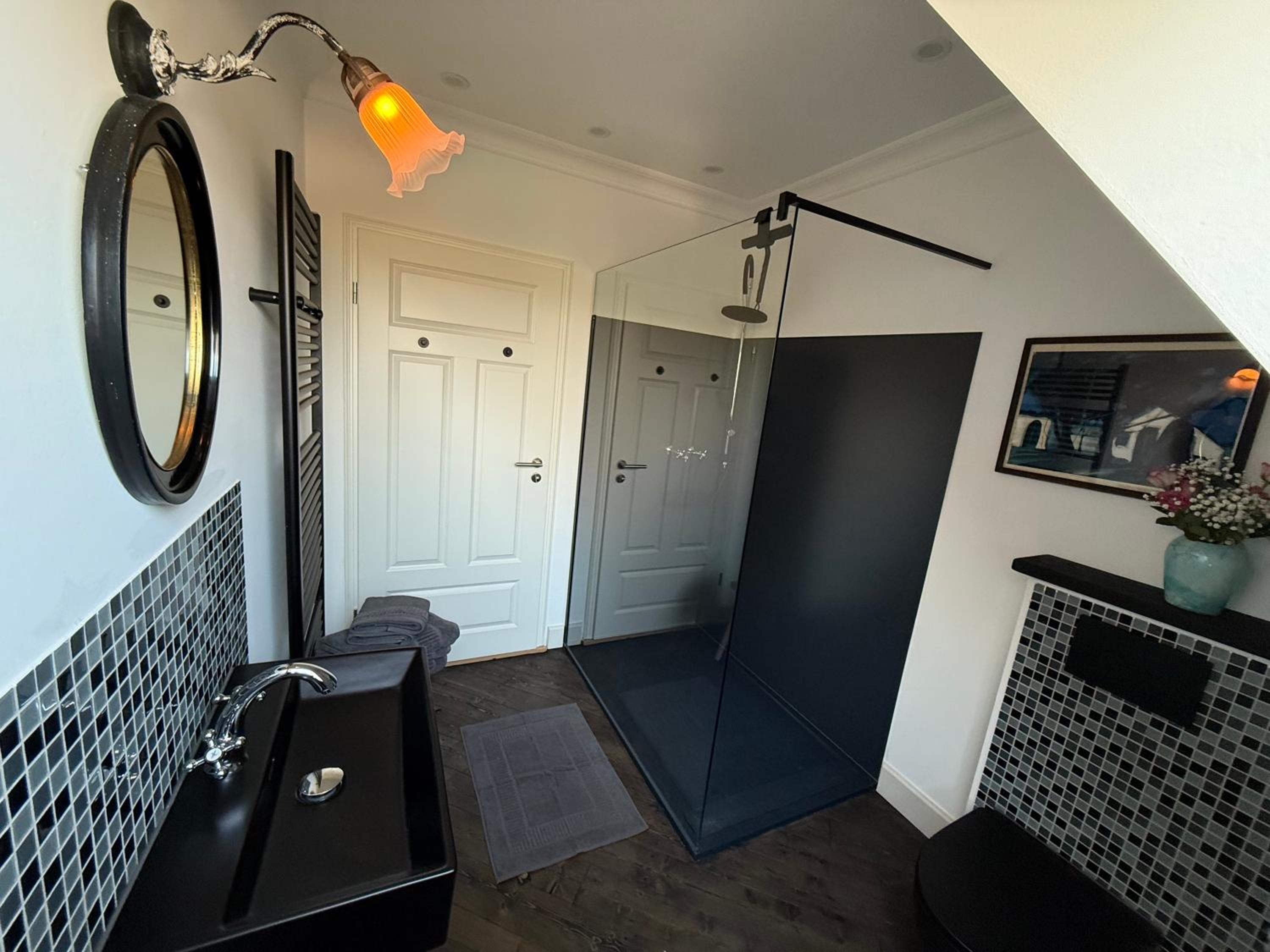 Neu! ULENHUUS Mecklenburgische Schweiz Laage Güstrow Rostock Port Bed and Breakfast - Pension