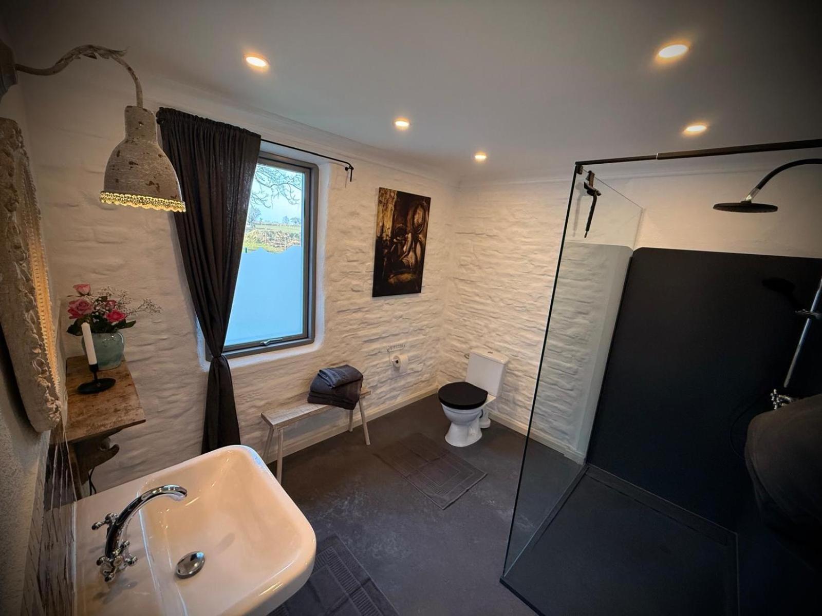 Neu! ULENHUUS Mecklenburgische Schweiz Laage Güstrow Rostock Port Bed and Breakfast - Pension