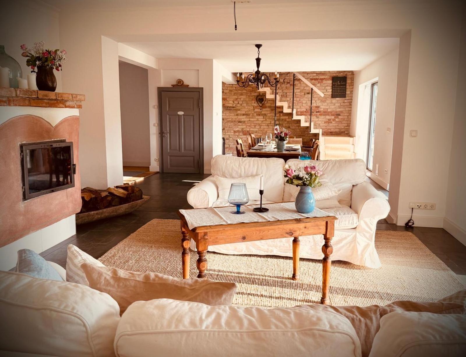 Neu! ULENHUUS Mecklenburgische Schweiz Laage Güstrow Rostock Port Bed and Breakfast - Pension