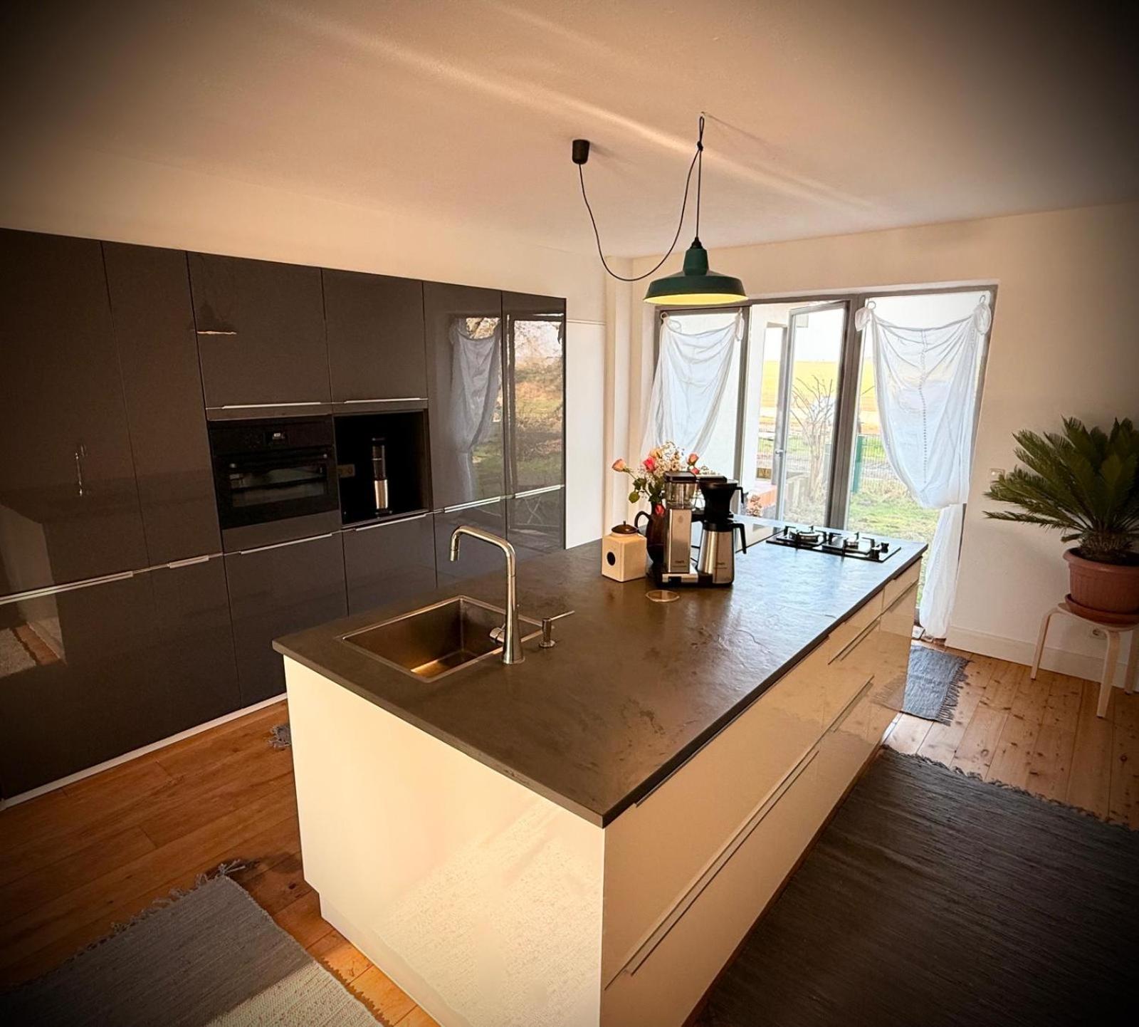 Neu! ULENHUUS Mecklenburgische Schweiz Laage Güstrow Rostock Port Bed and Breakfast - Pension