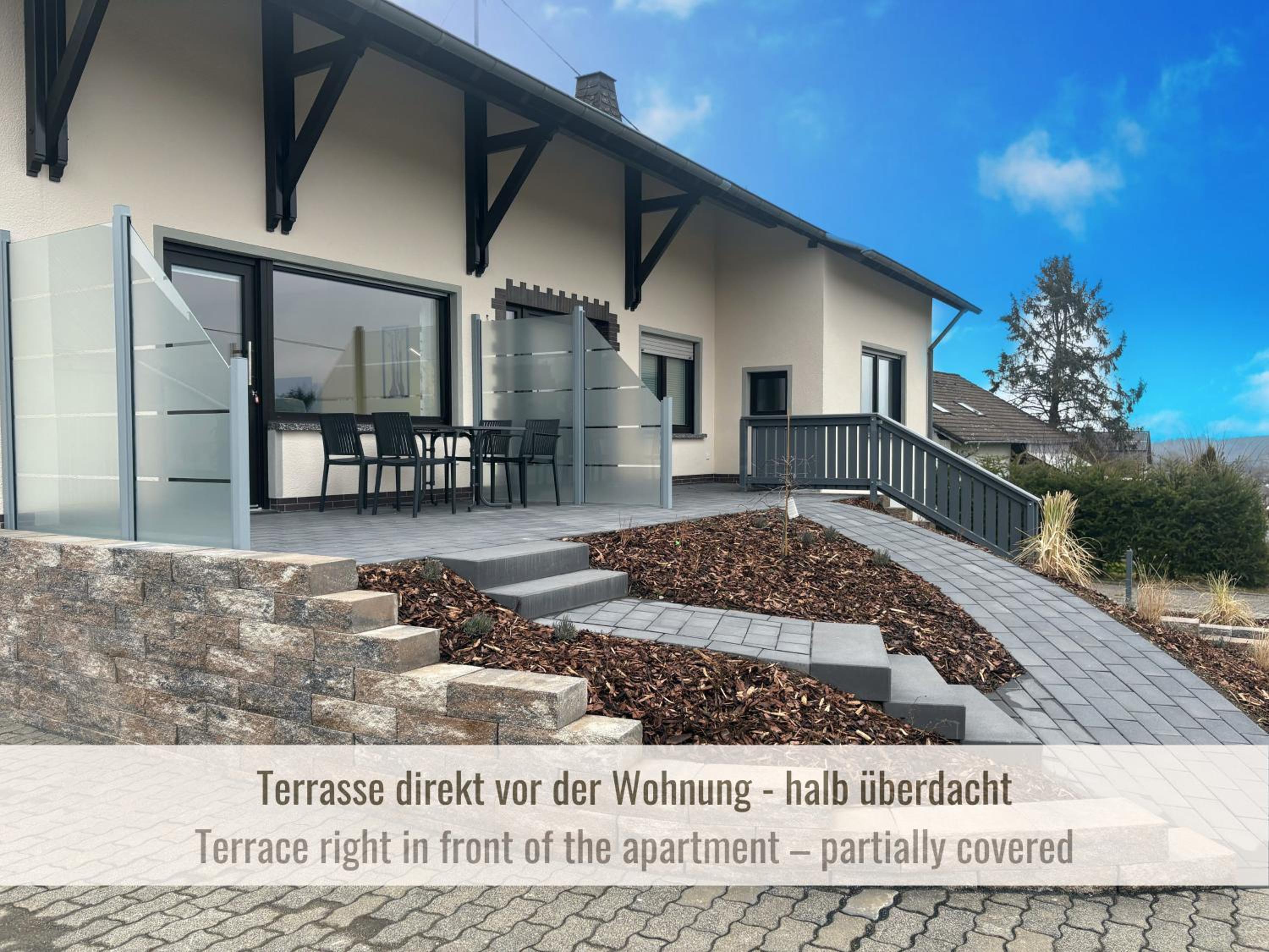 Kamin-Apartment Bodanum mit eigener Terrasse - naturnahe Ortsrandlage - VDSL - 10 min zum Nürburgring