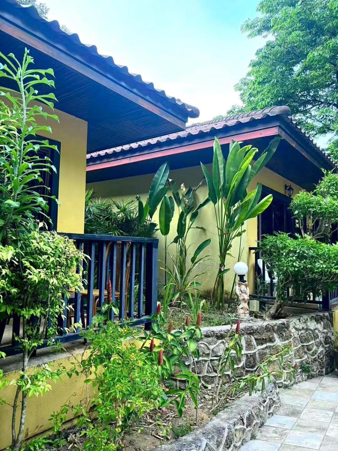 patong beautiful pool villa
