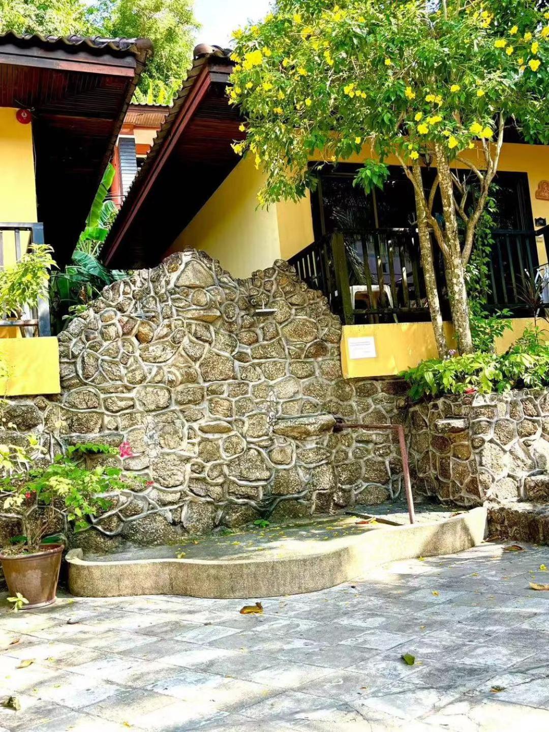 patong beautiful pool villa