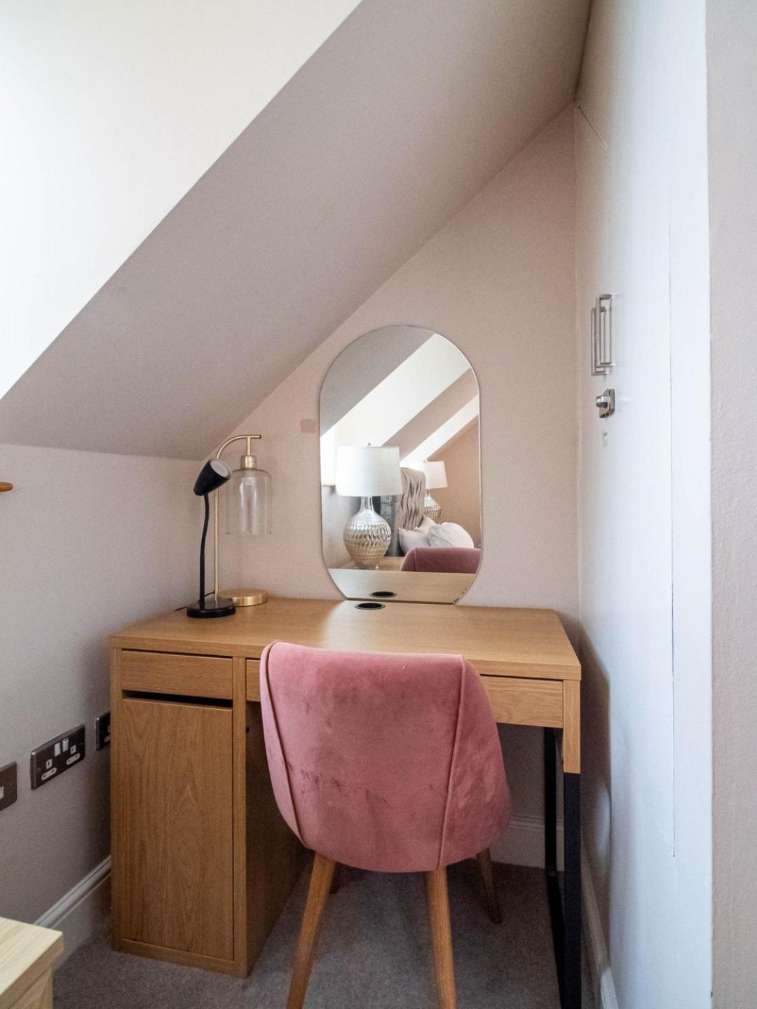 Exclusive 3-Bedroom Villa in Sheffield