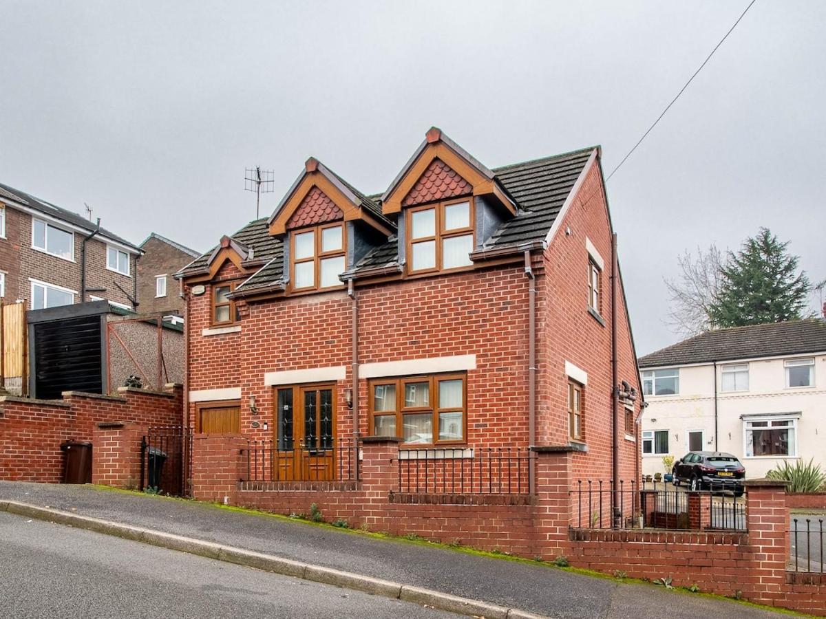 Exclusive 3-Bedroom Villa in Sheffield