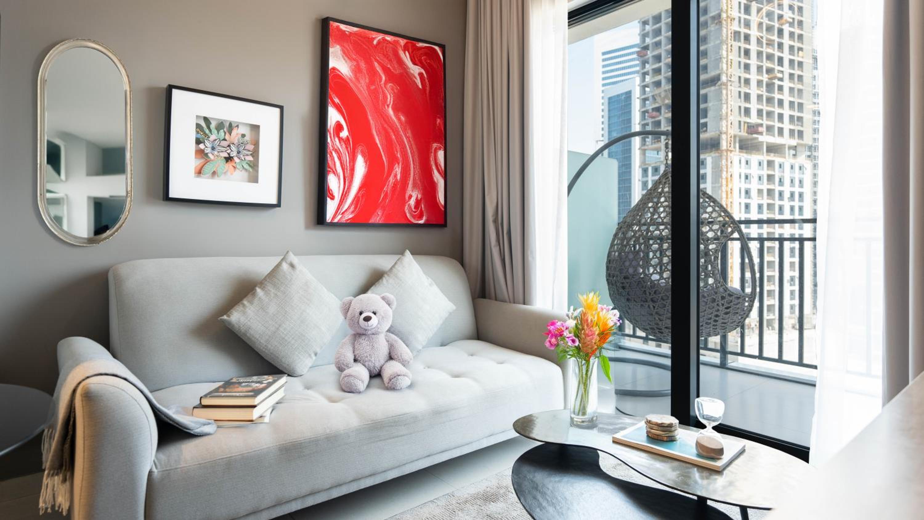 Keyrock Living - Lakeview Retreat in Business Bay