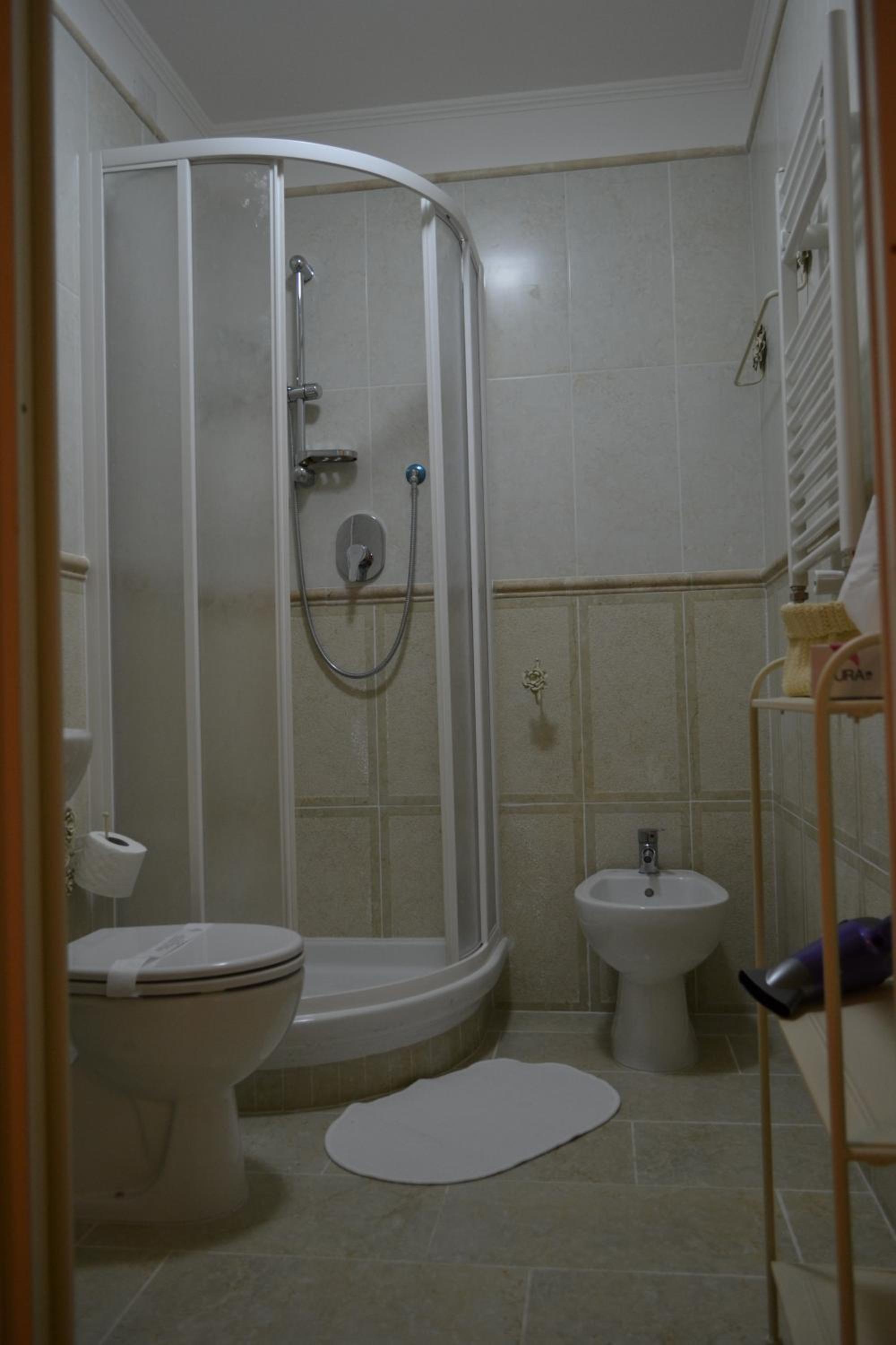 Tucci's Roma Guest House