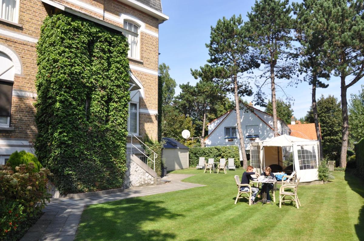 outdoor BBQ area