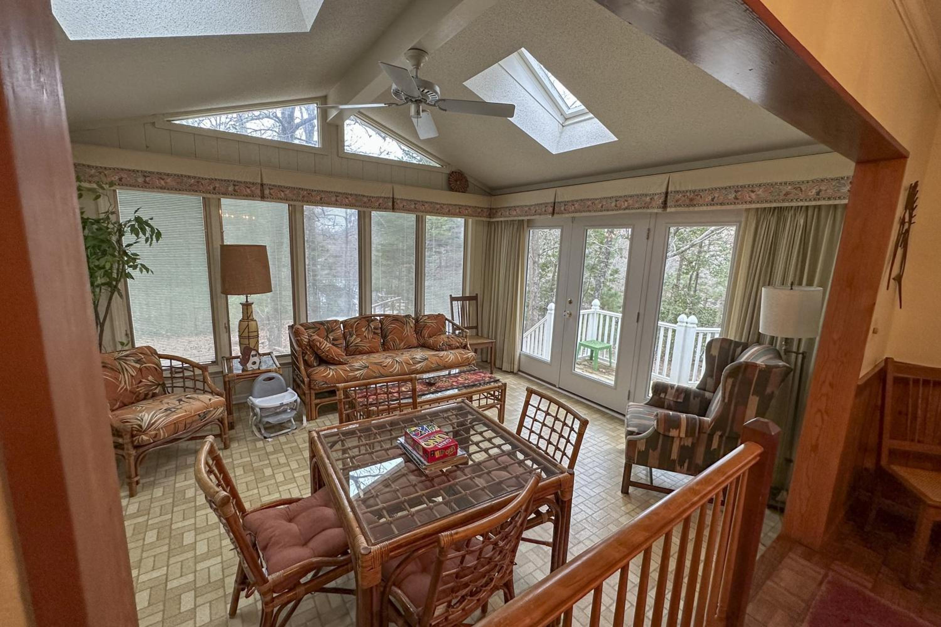 4BR Spacious Private Home with Dock and Deck