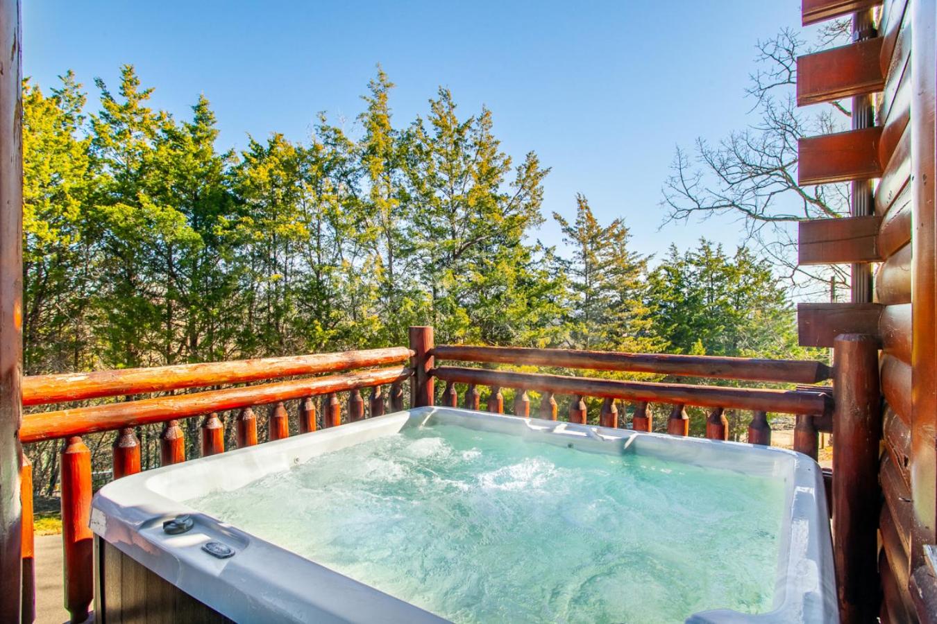 Galaxy Splash Hot Tub Pool Theater and MTN Views