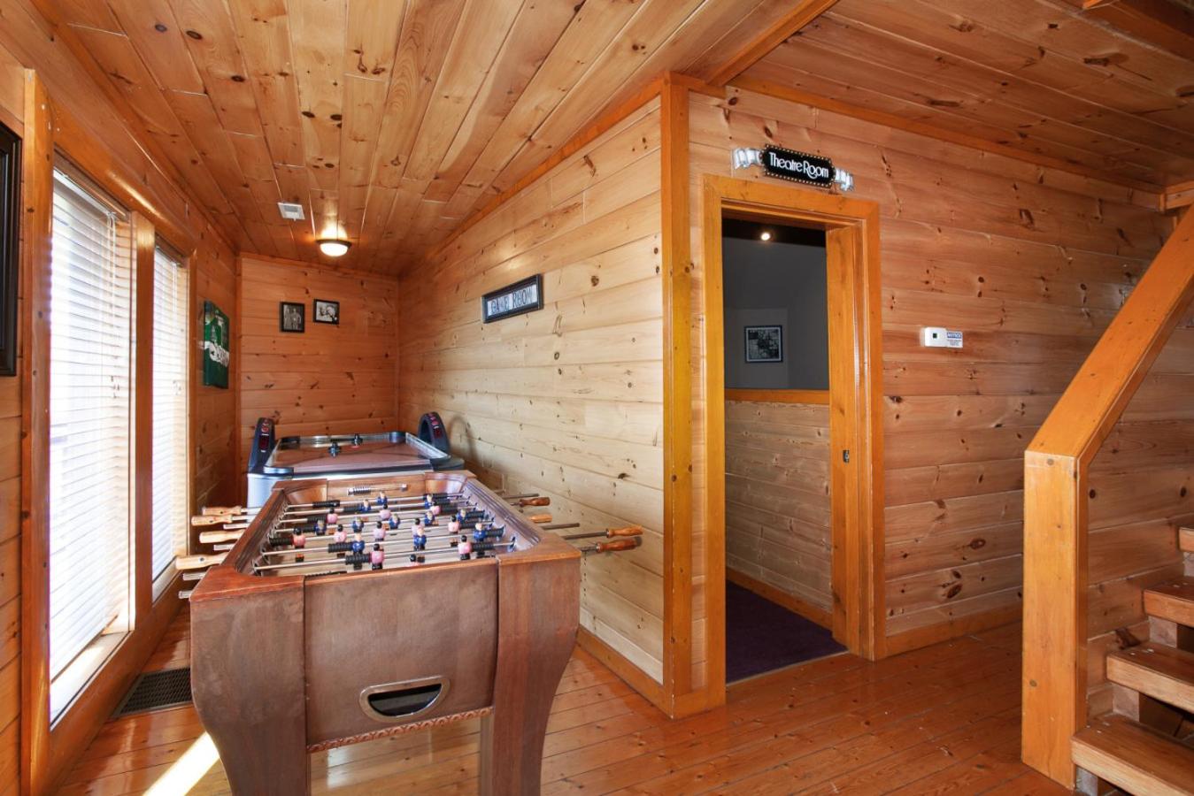 Galaxy Splash Hot Tub Pool Theater and MTN Views