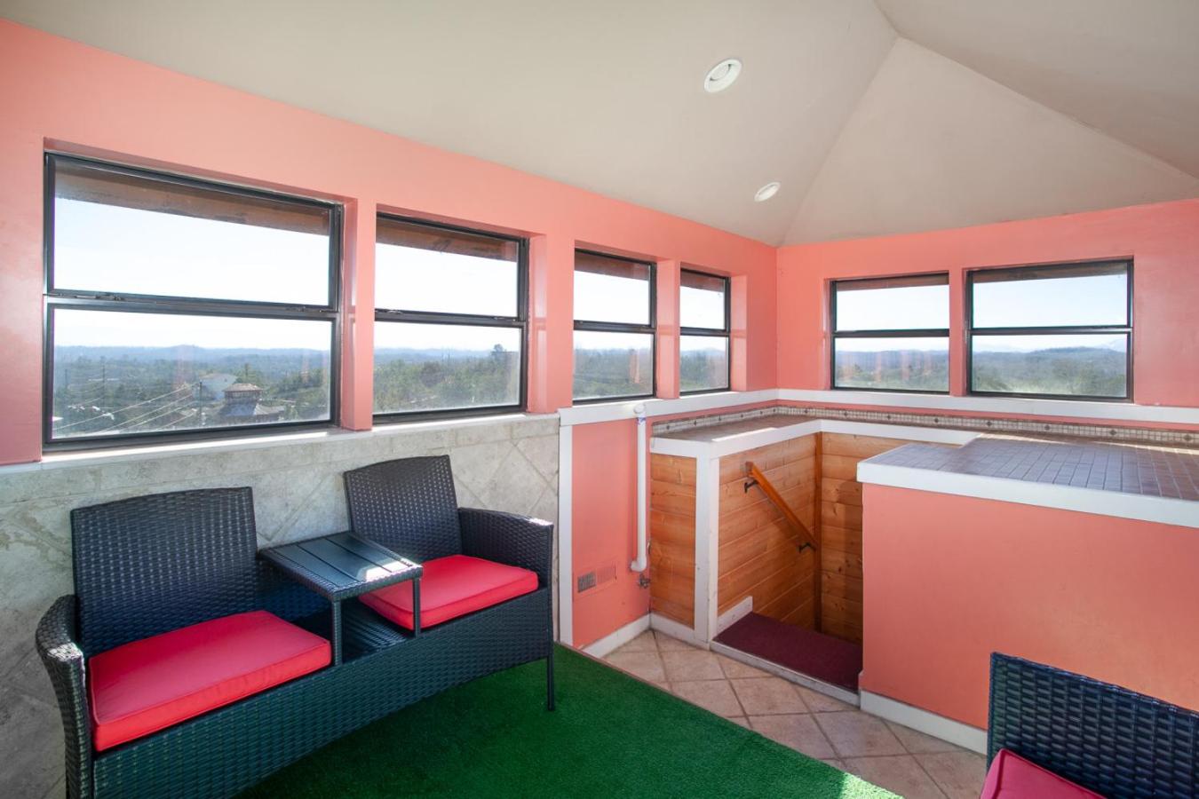 Galaxy Splash Hot Tub Pool Theater and MTN Views
