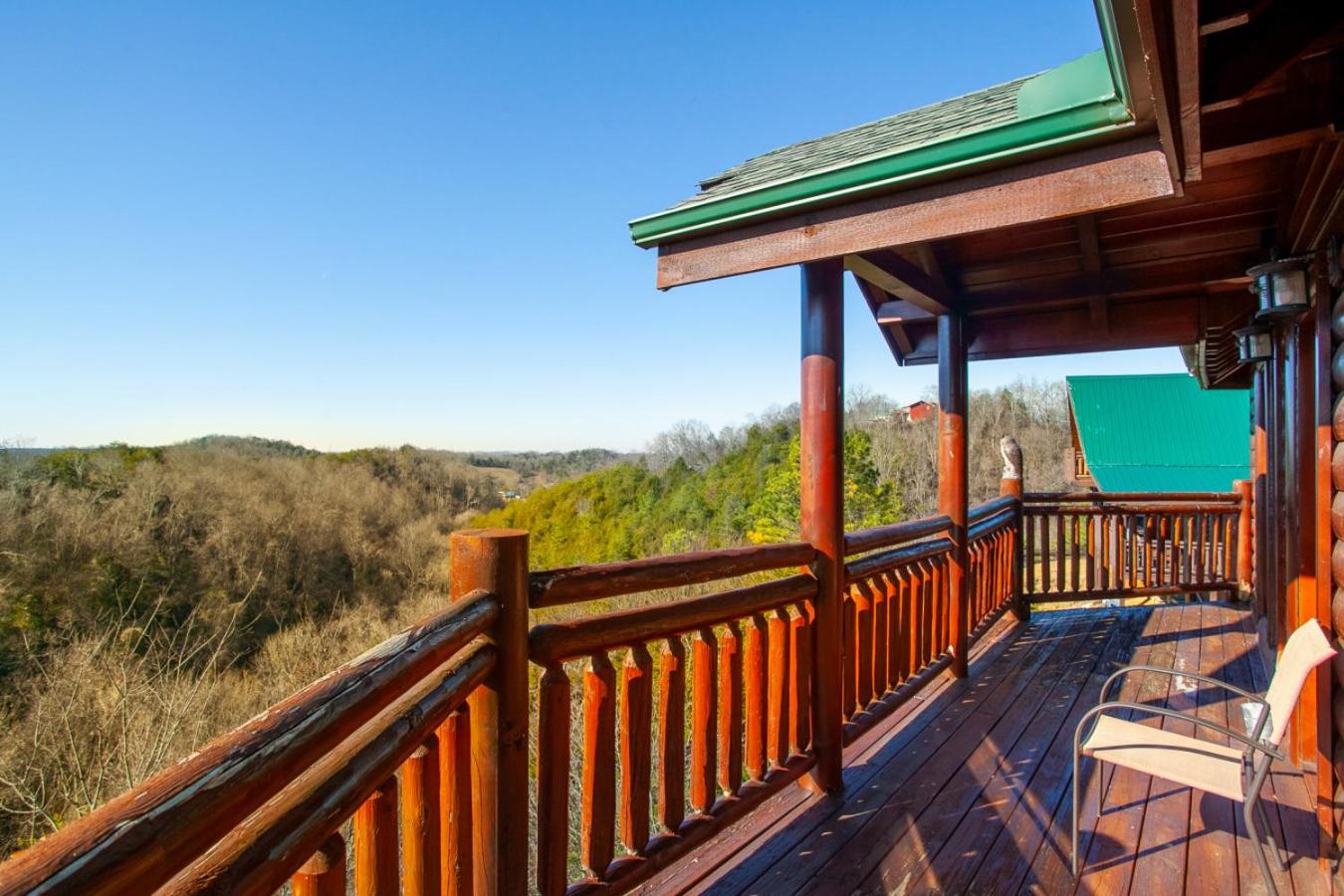 Galaxy Splash Hot Tub Pool Theater and MTN Views