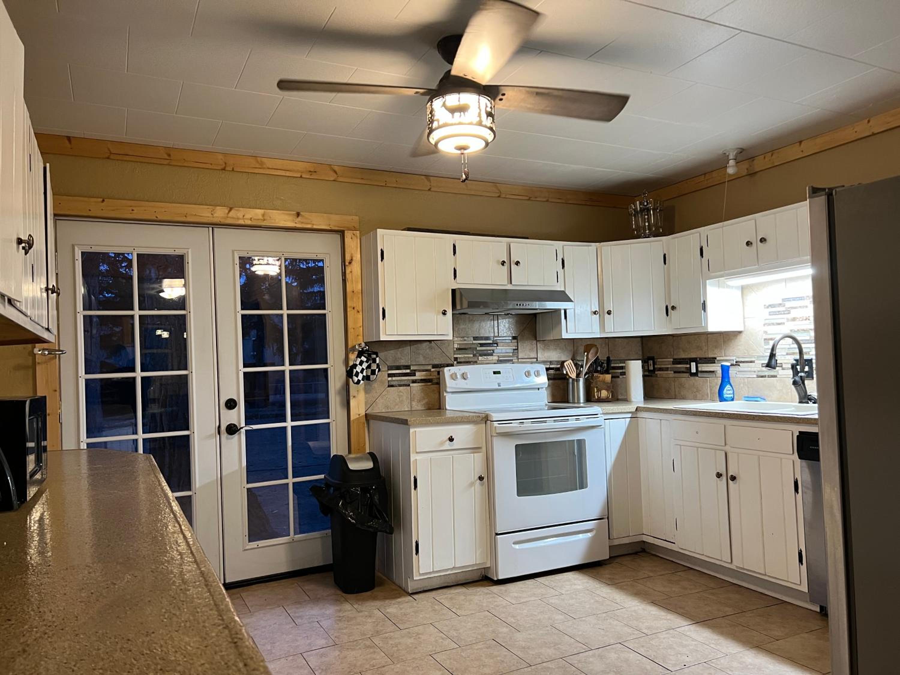 Chinook Winds Lodge
